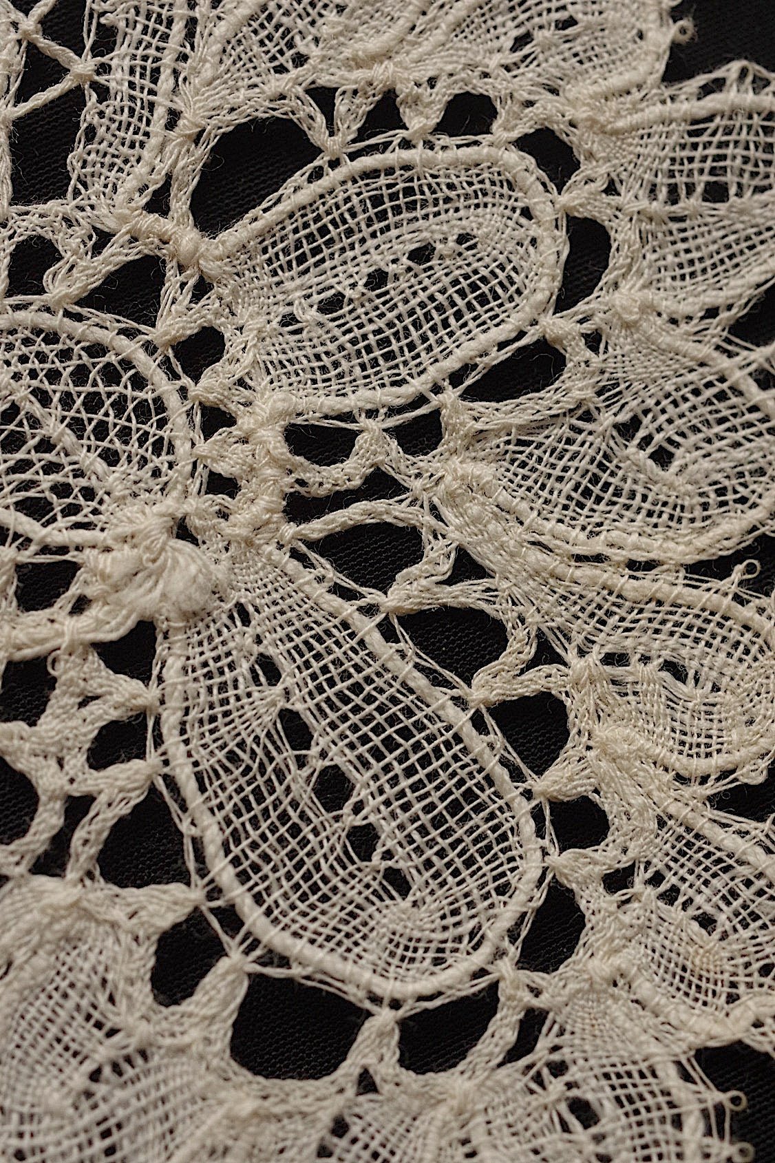 アンティークレースハンカチlot/dentelle ancienne/antique lace .FR a l'epoque