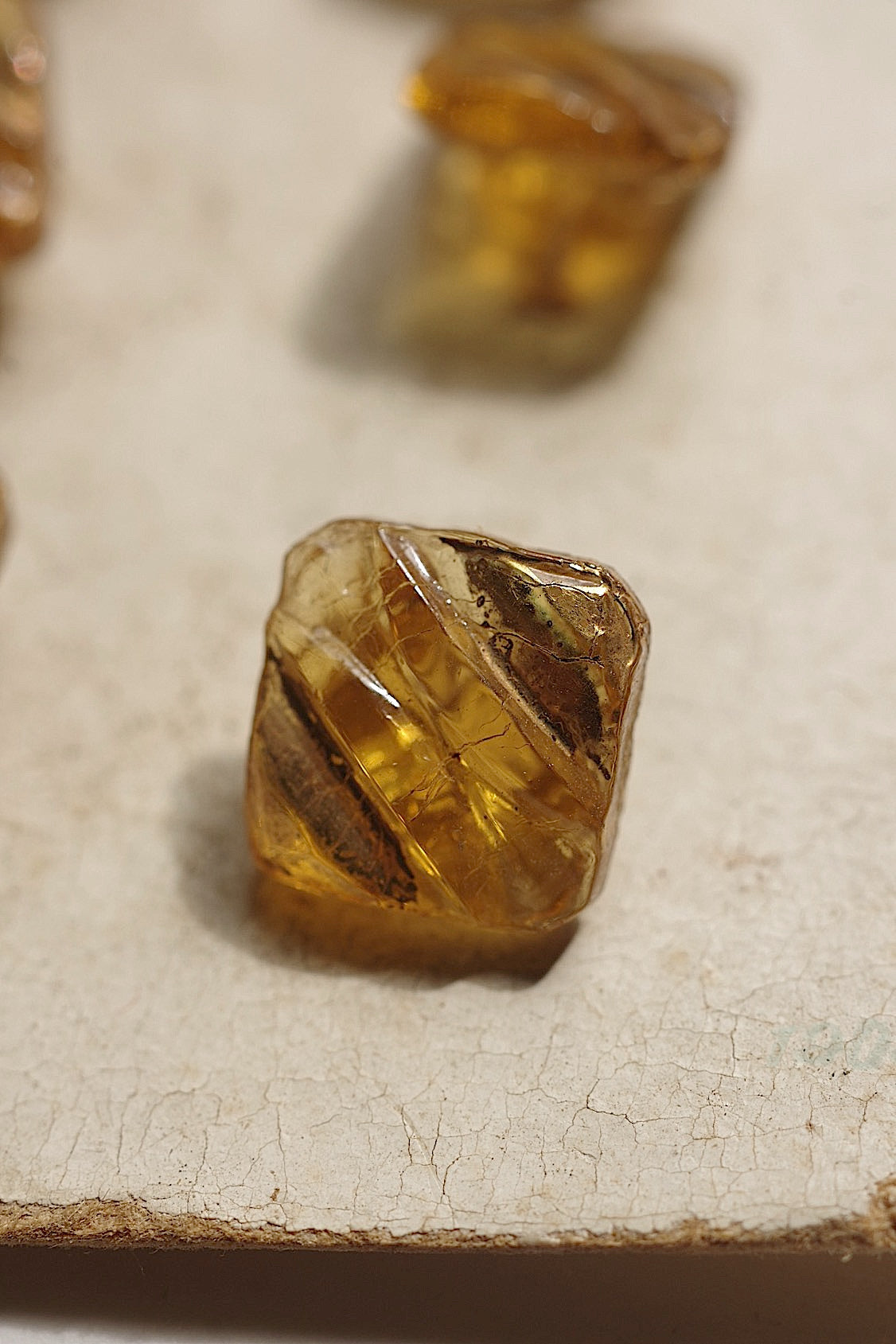 アンティークボタン1/bouton ancien/antique button .FR a l'epoque