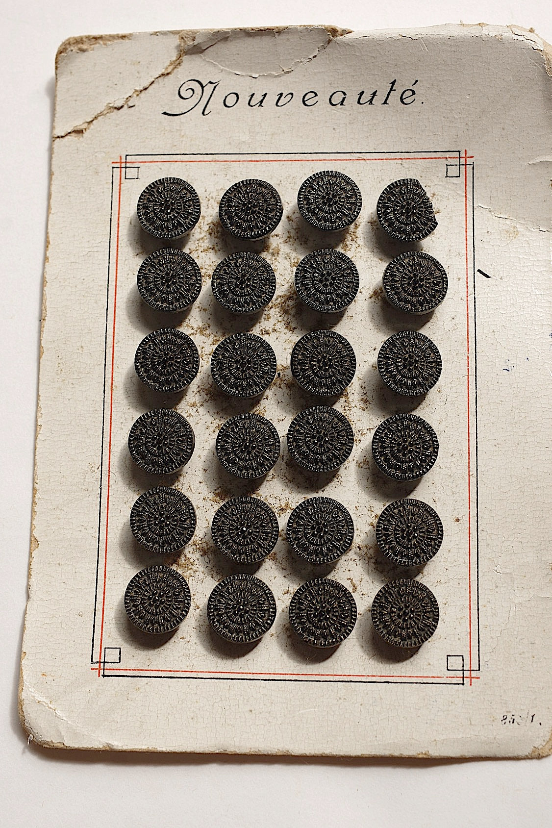 アンティークボタン2/bouton ancien/antique button .FR a l'epoque