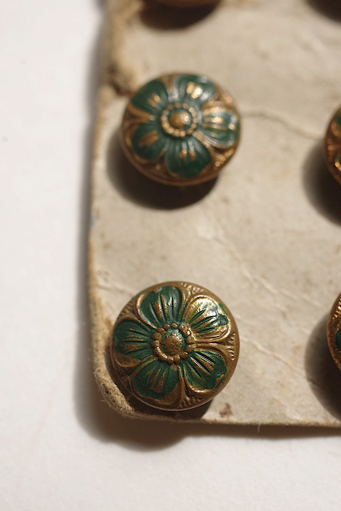 アンティークボタン3/bouton ancien/antique button .FR a l'epoque