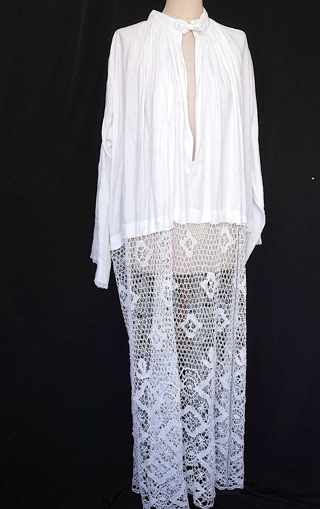 アンティーク教会チュニック1/aube antique/church tunic .FR a l'epoque