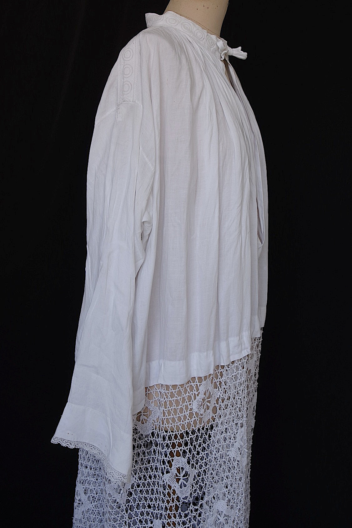 アンティーク教会チュニック1/aube antique/church tunic .FR a l'epoque