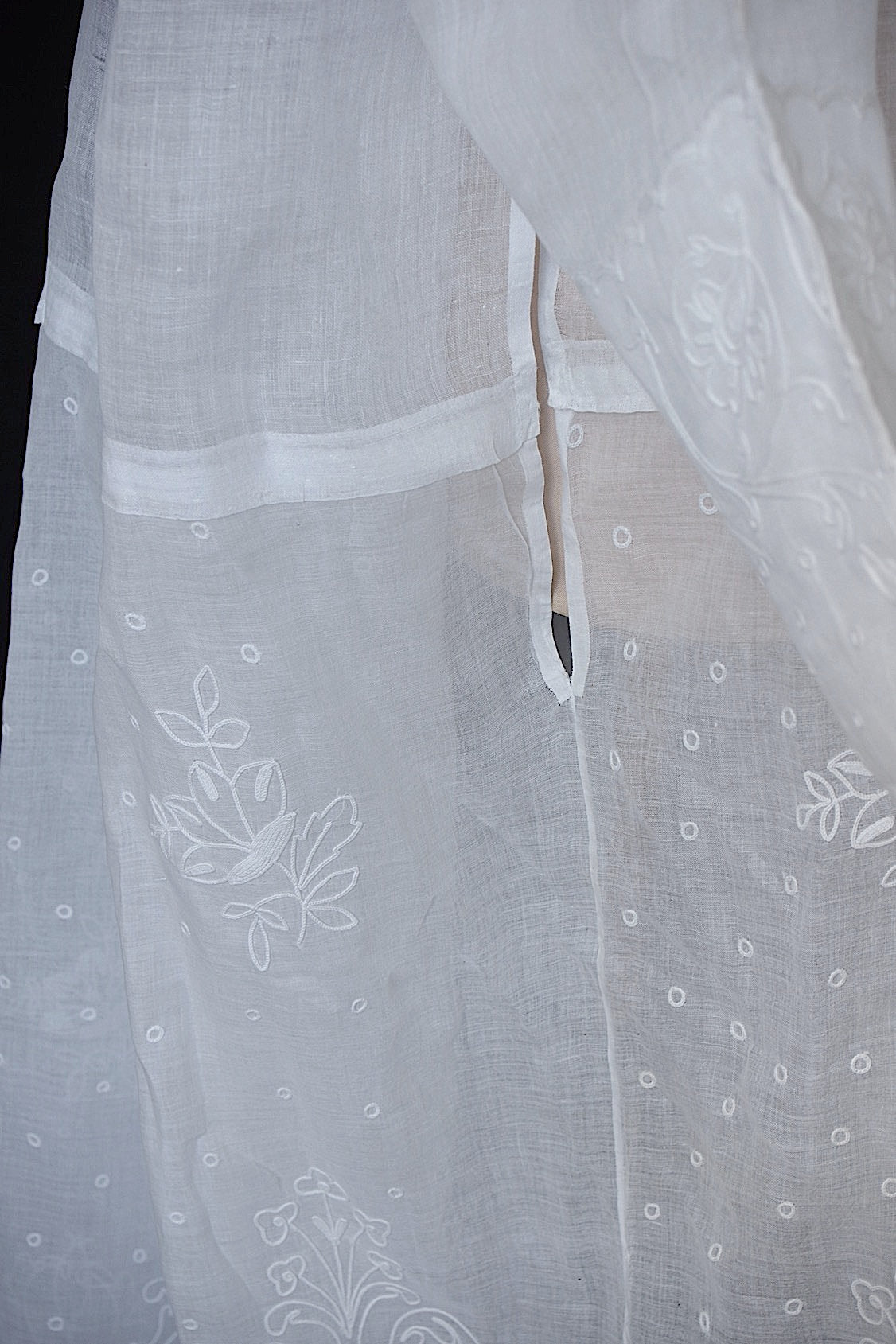 アンティーク教会チュニック3/aube antique/church tunic .FR a l'epoque