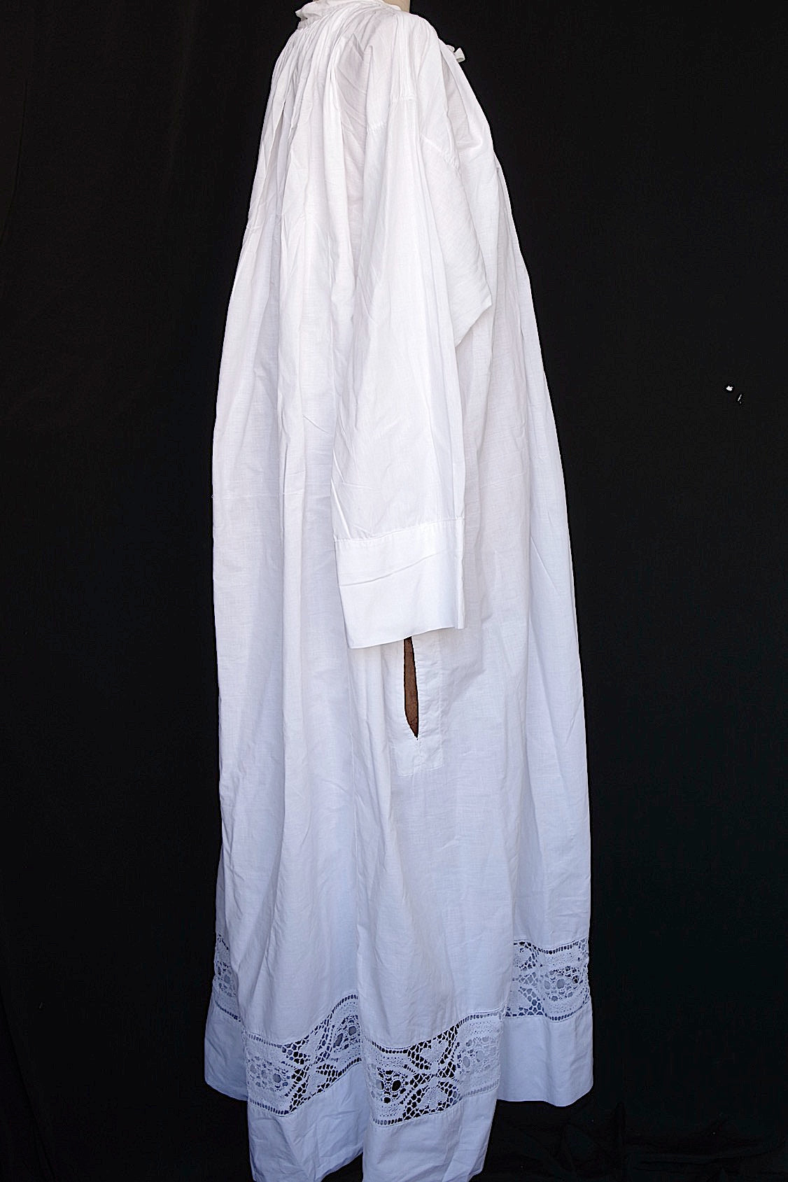 ヴィンテージ教会チュニック6/aube vintage/church tunic .FR a l'epoque