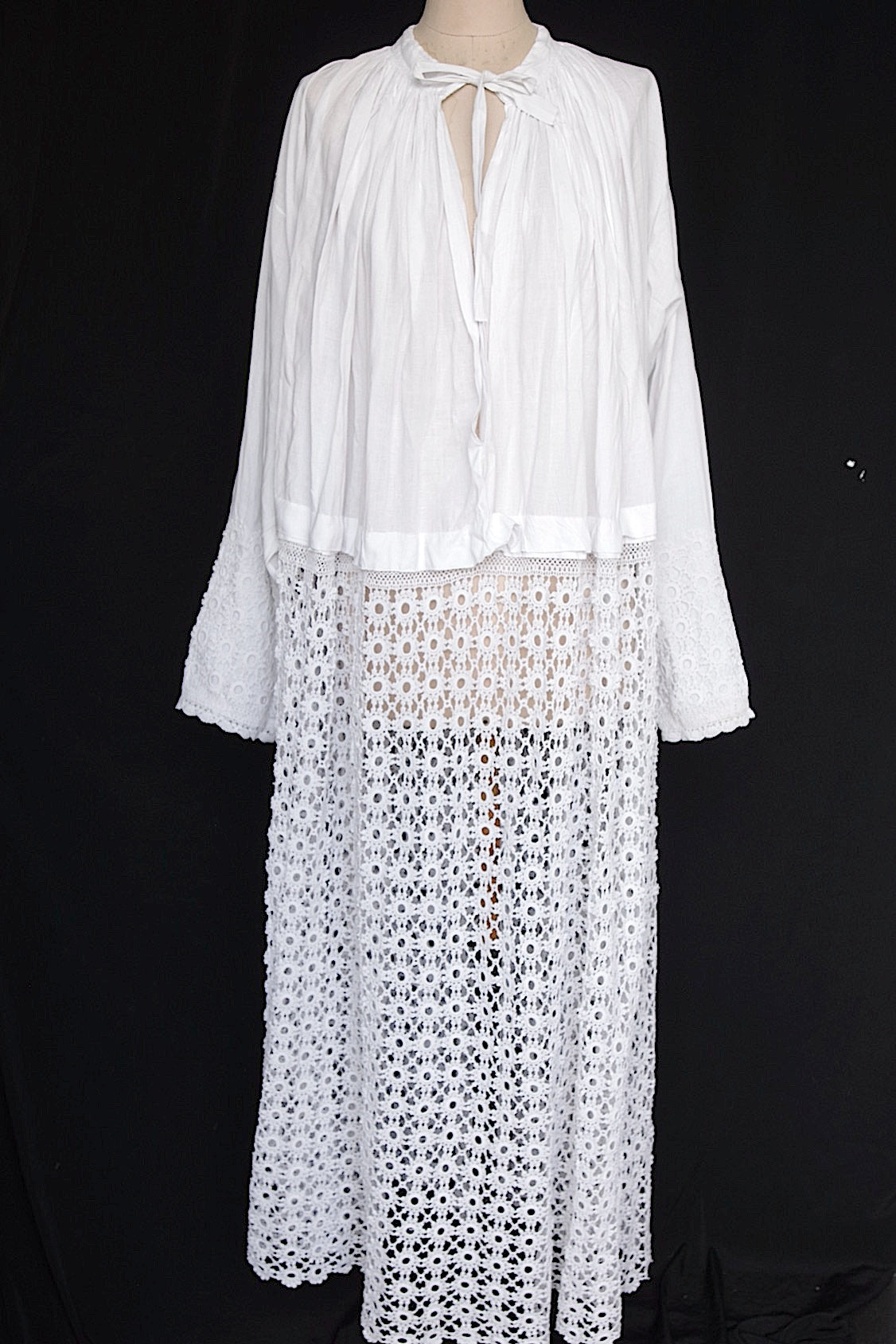 アンティーク教会チュニック7/aube antique/church tunic .FR a l'epoque