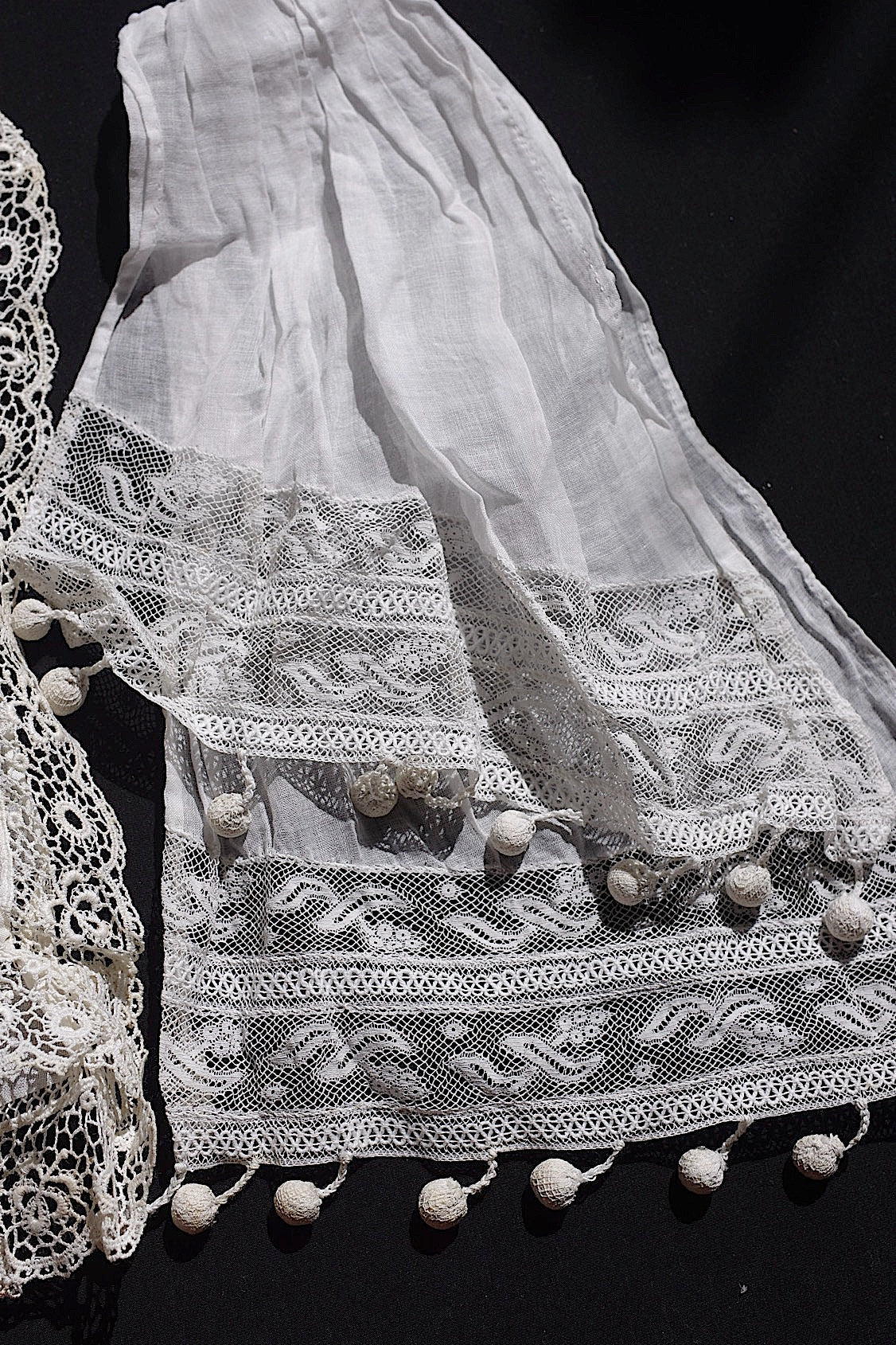 アンティークレースジャボ/dentelle ancienne/antique lace .FR a l'epoque