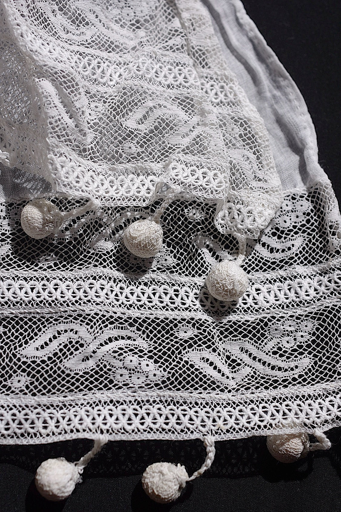 アンティークレースジャボ/dentelle ancienne/antique lace .FR a l'epoque