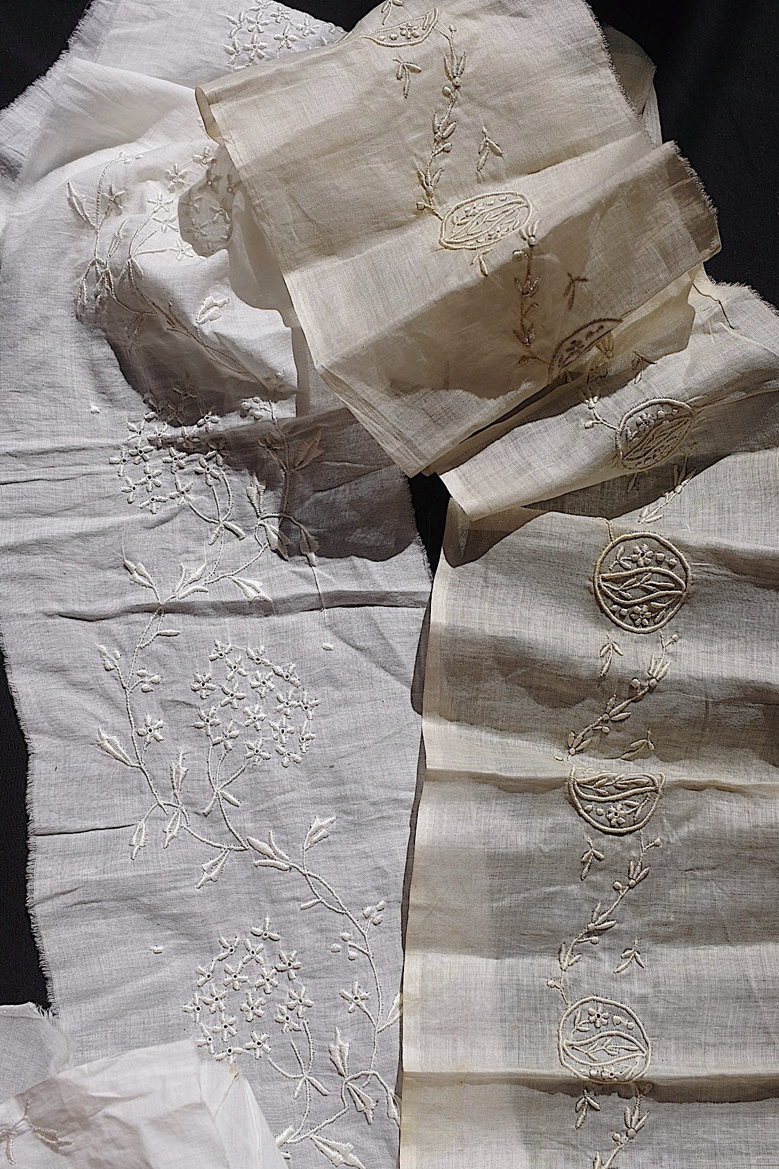 アンティークレース刺繍/dentelle ancienne/antique lace .FR a l'epoque