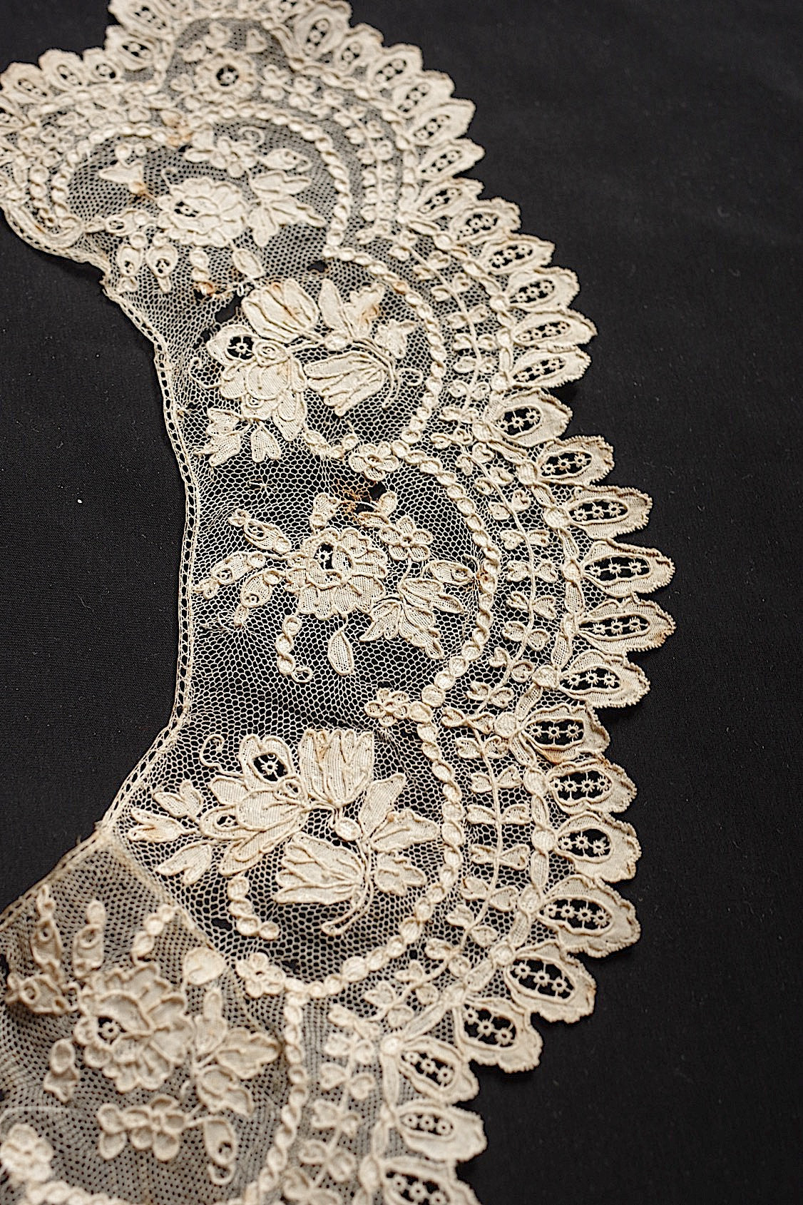 アンティークレースアランソン襟/dentelle ancienne/antique lace .FR a l'epoque