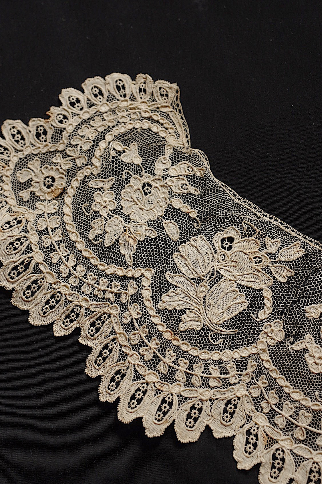 アンティークレースアランソン襟/dentelle ancienne/antique lace .FR a l'epoque