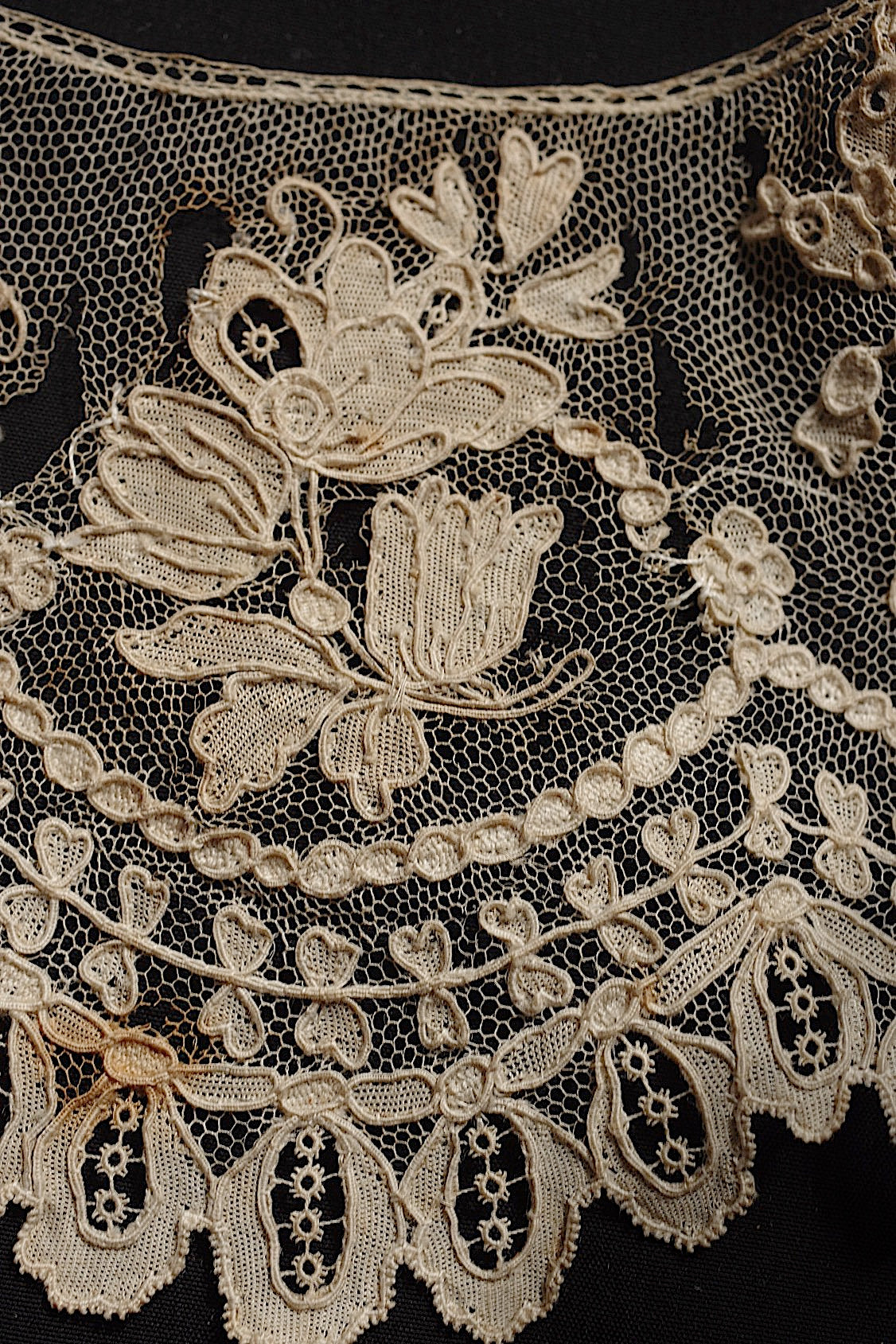アンティークレースアランソン襟/dentelle ancienne/antique lace .FR a l'epoque