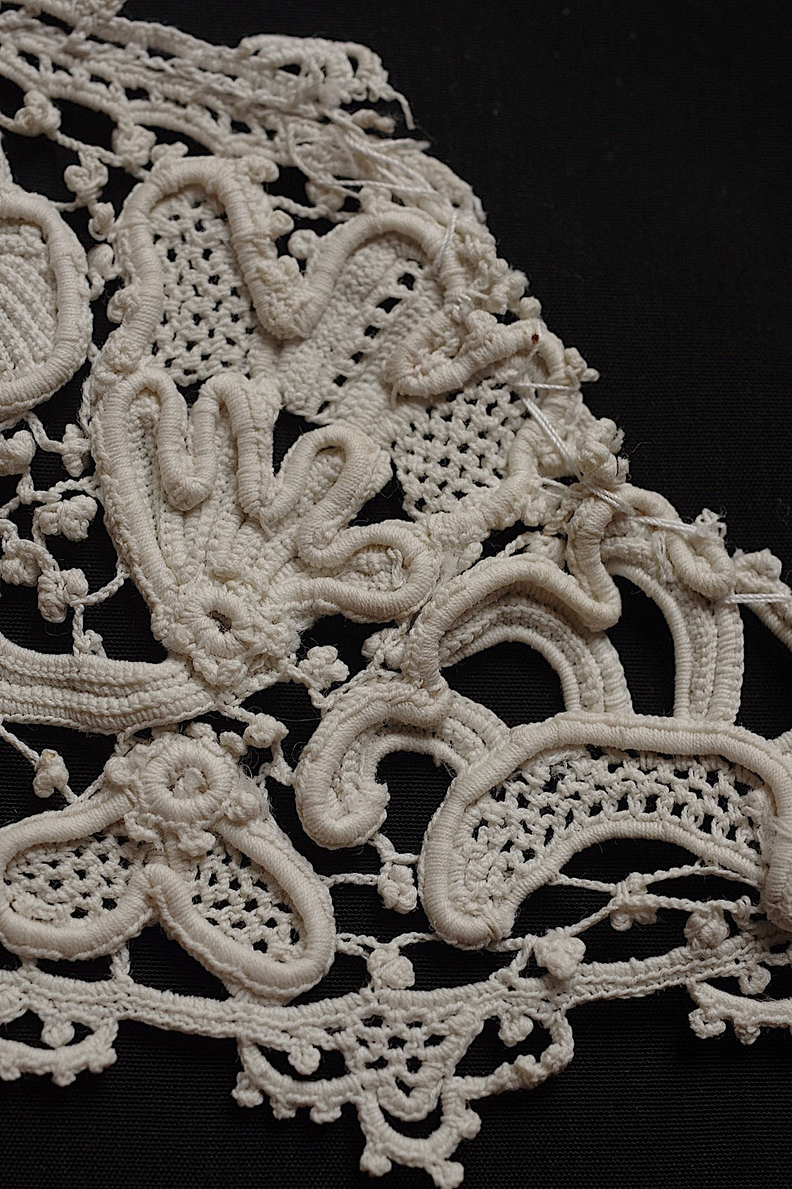 アンティークレースヴィニーズ/dentelle ancienne/antique lace .FR a l'epoque