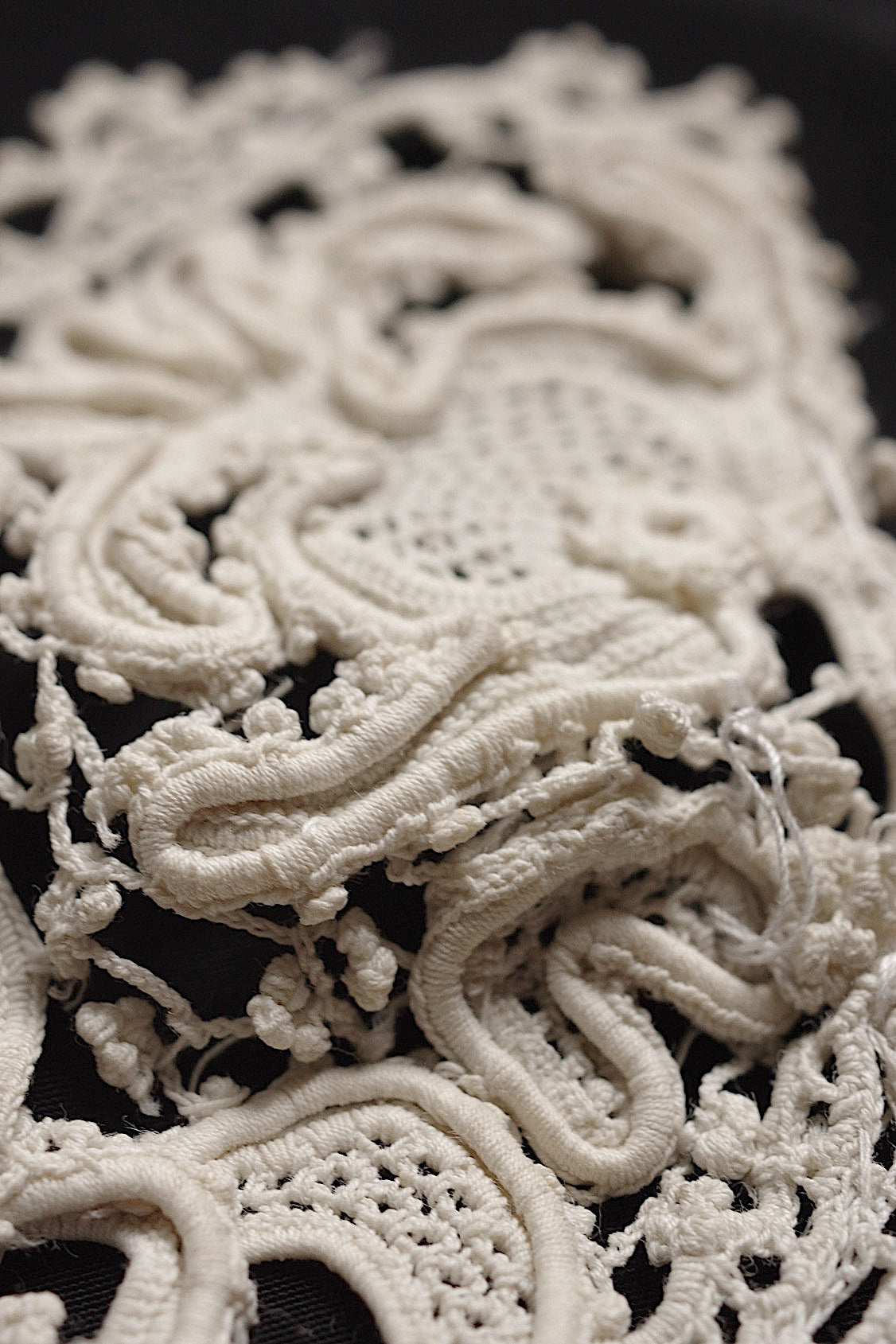 アンティークレースヴィニーズ/dentelle ancienne/antique lace .FR a l'epoque