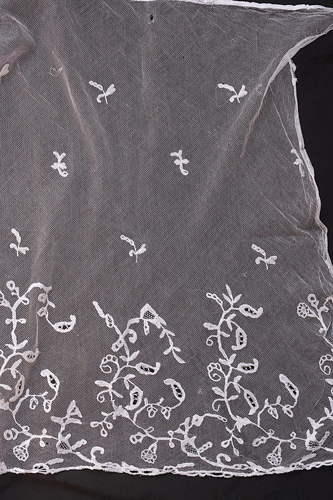 アンティークレースベール/dentelle ancienne/antique lace .FR a l'epoque