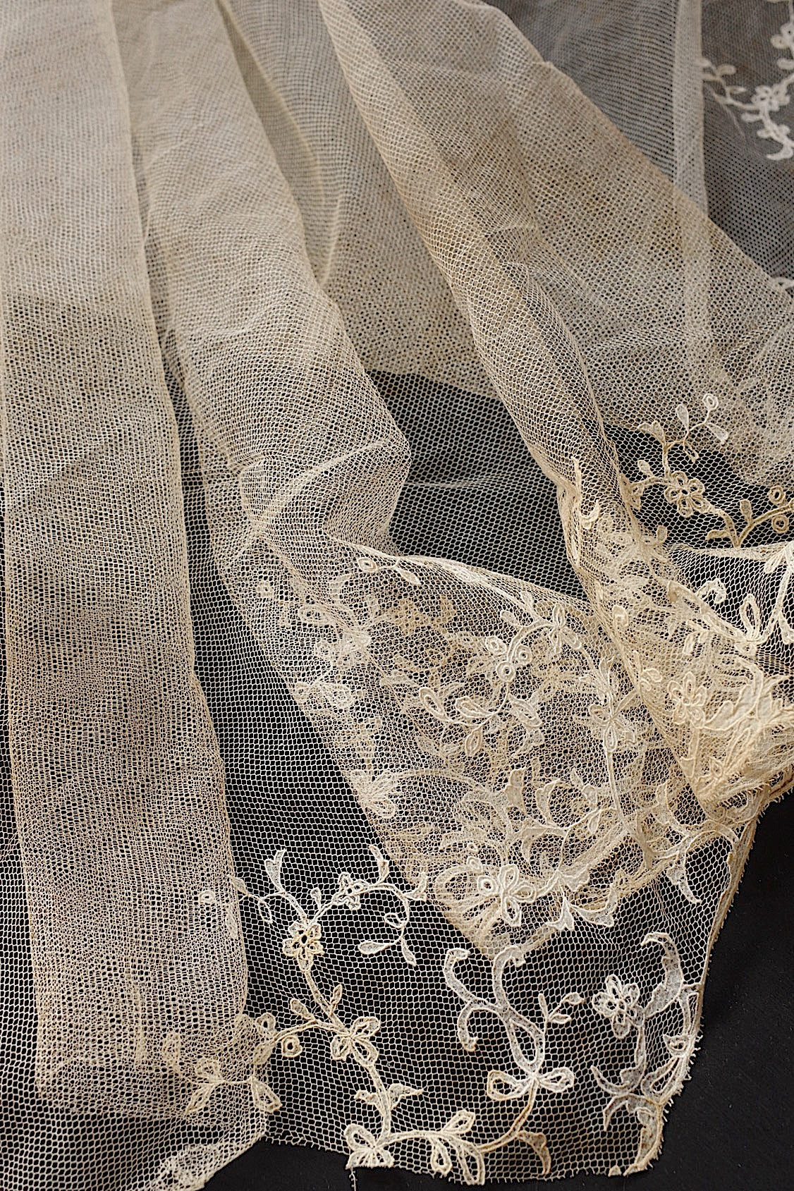 アンティークレースベール/dentelle ancienne/antique lace .FR a l'epoque