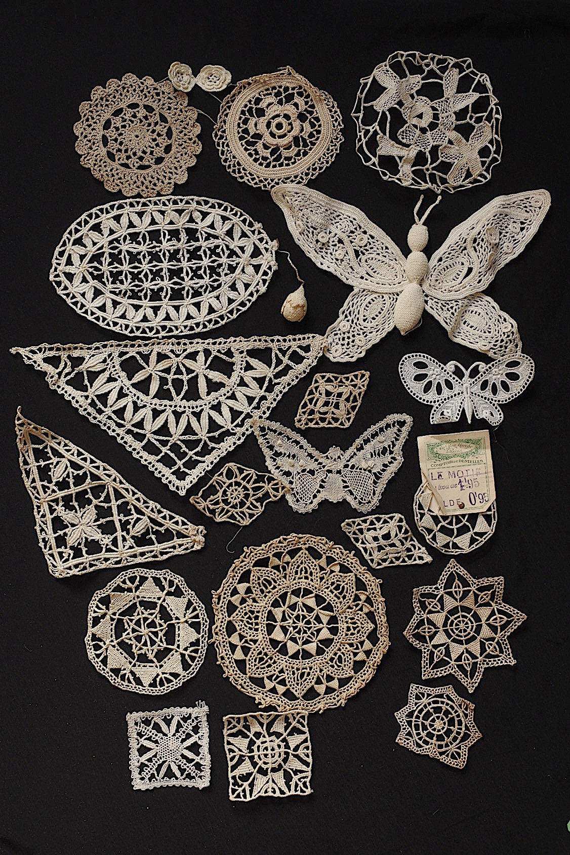 アンティークレースモチーフ1/dentelle ancienne/antique lace .FR a l'epoque