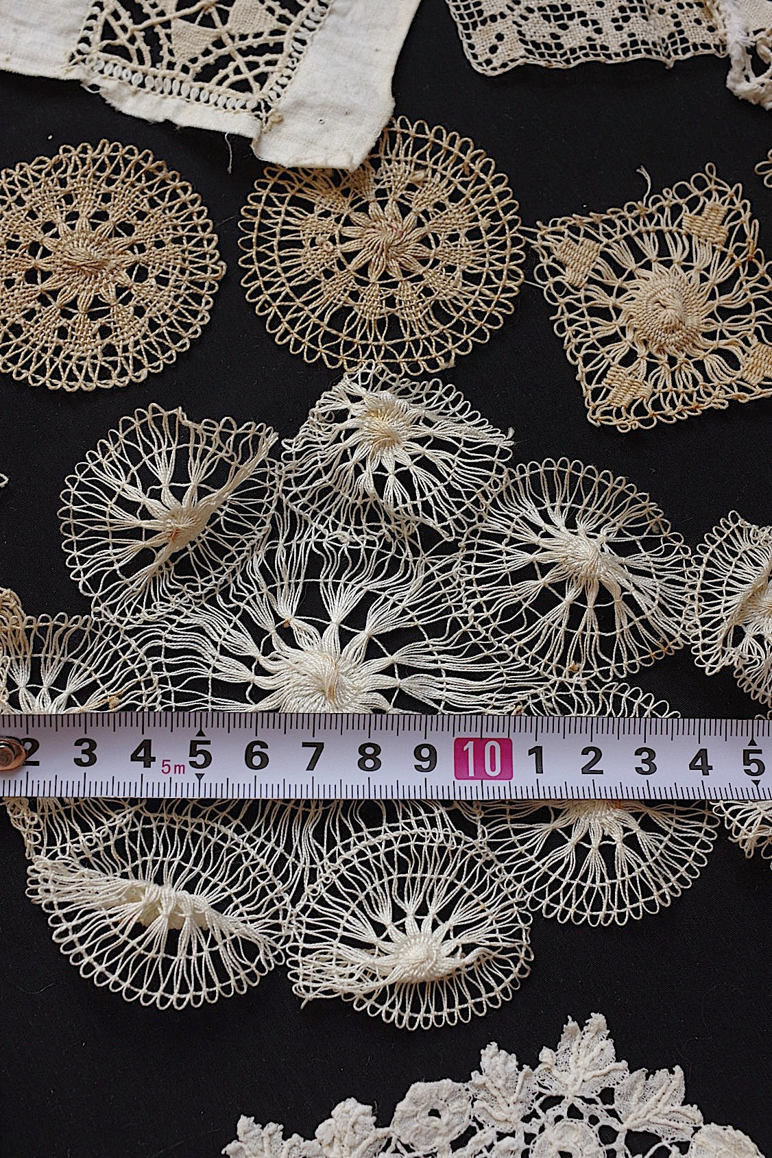 アンティークレースモチーフ2/dentelle ancienne/antique lace .FR a l'epoque