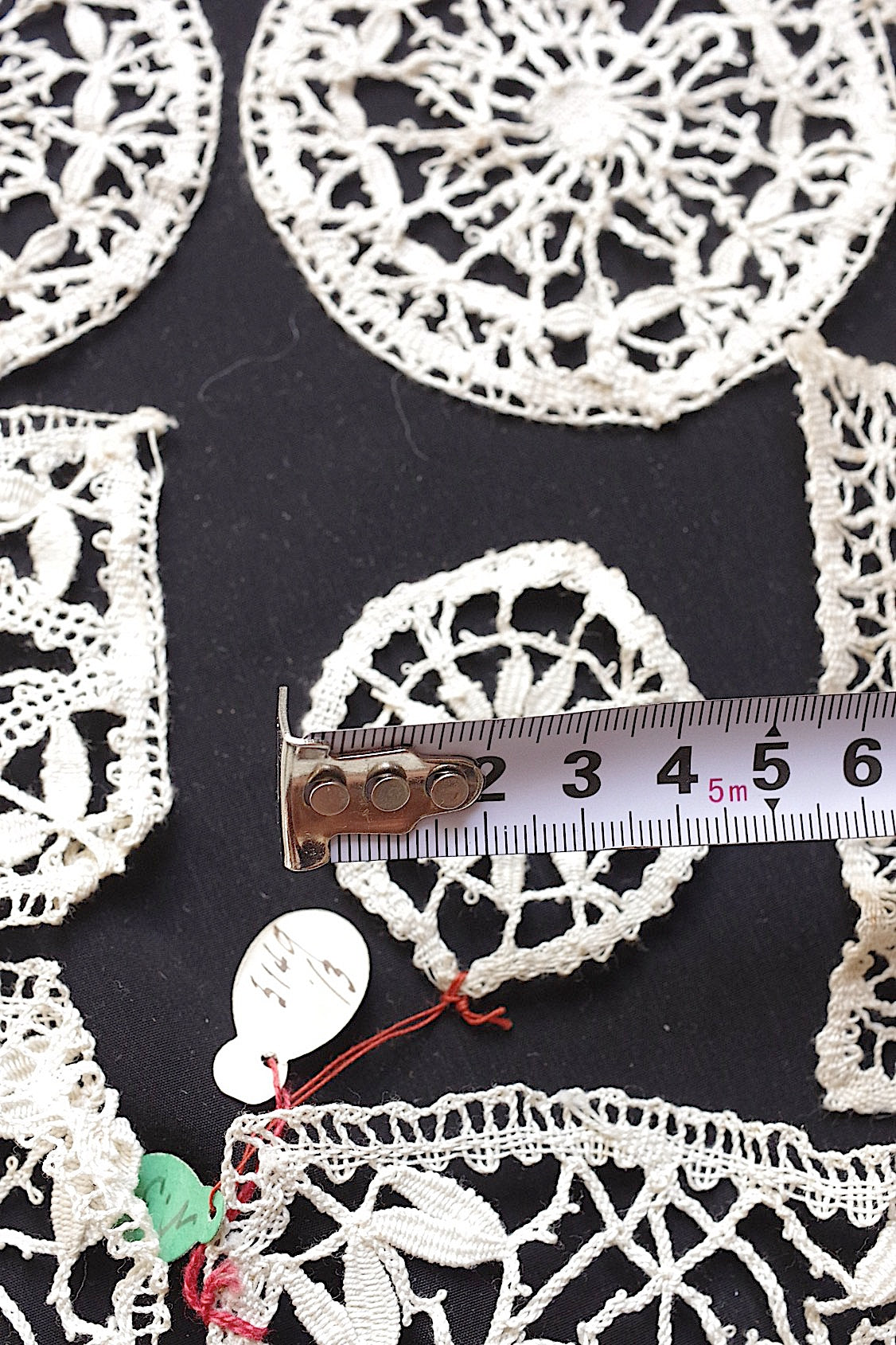 アンティークレースモチーフ3/dentelle ancienne/antique lace .FR a l'epoque