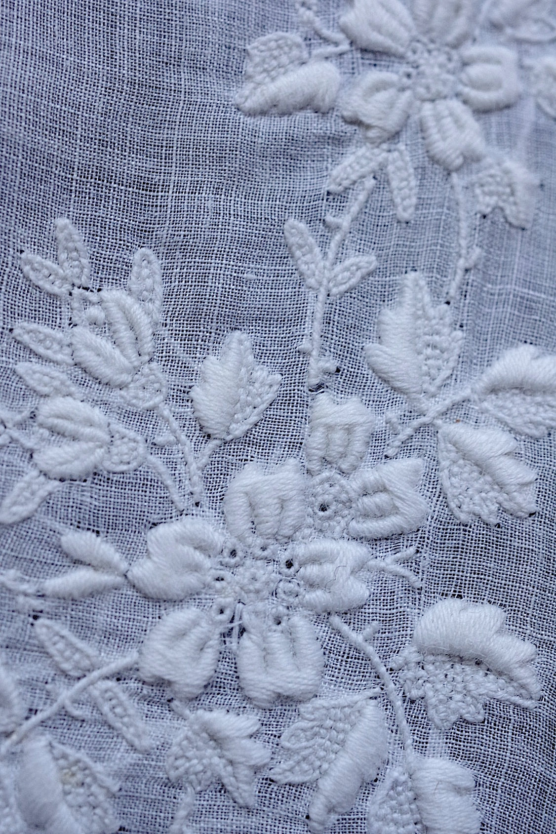アンティーク刺繍ハンカチ1/dentelle ancienne /antique .FR a l'epoque