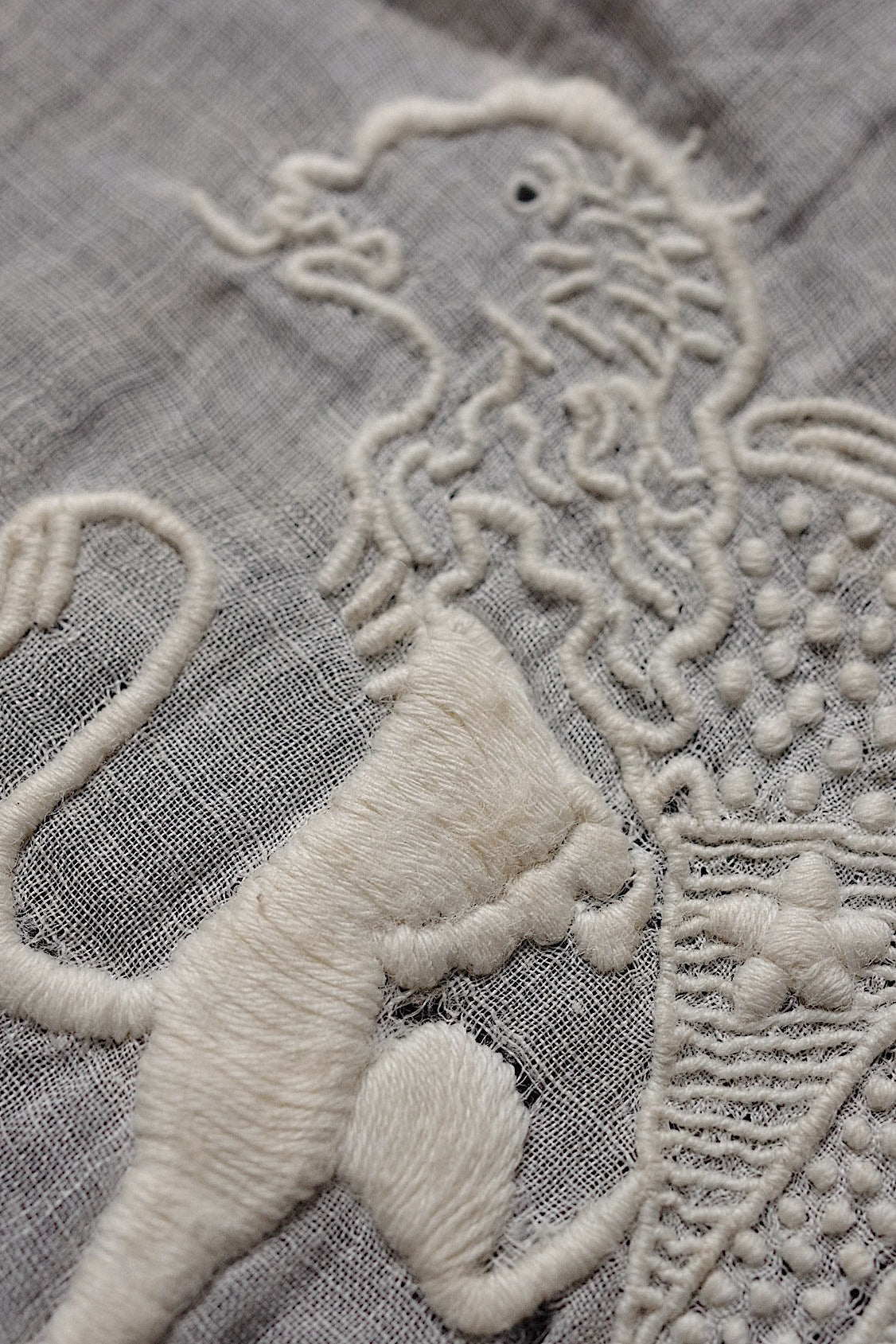 アンティーク刺繍ハンカチ2/dentelle ancienne /antique .FR a l'epoque