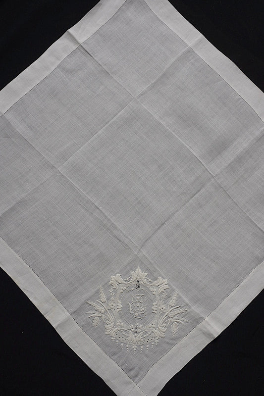 アンティーク刺繍ハンカチ3/dentelle ancienne /antique .FR a l'epoque