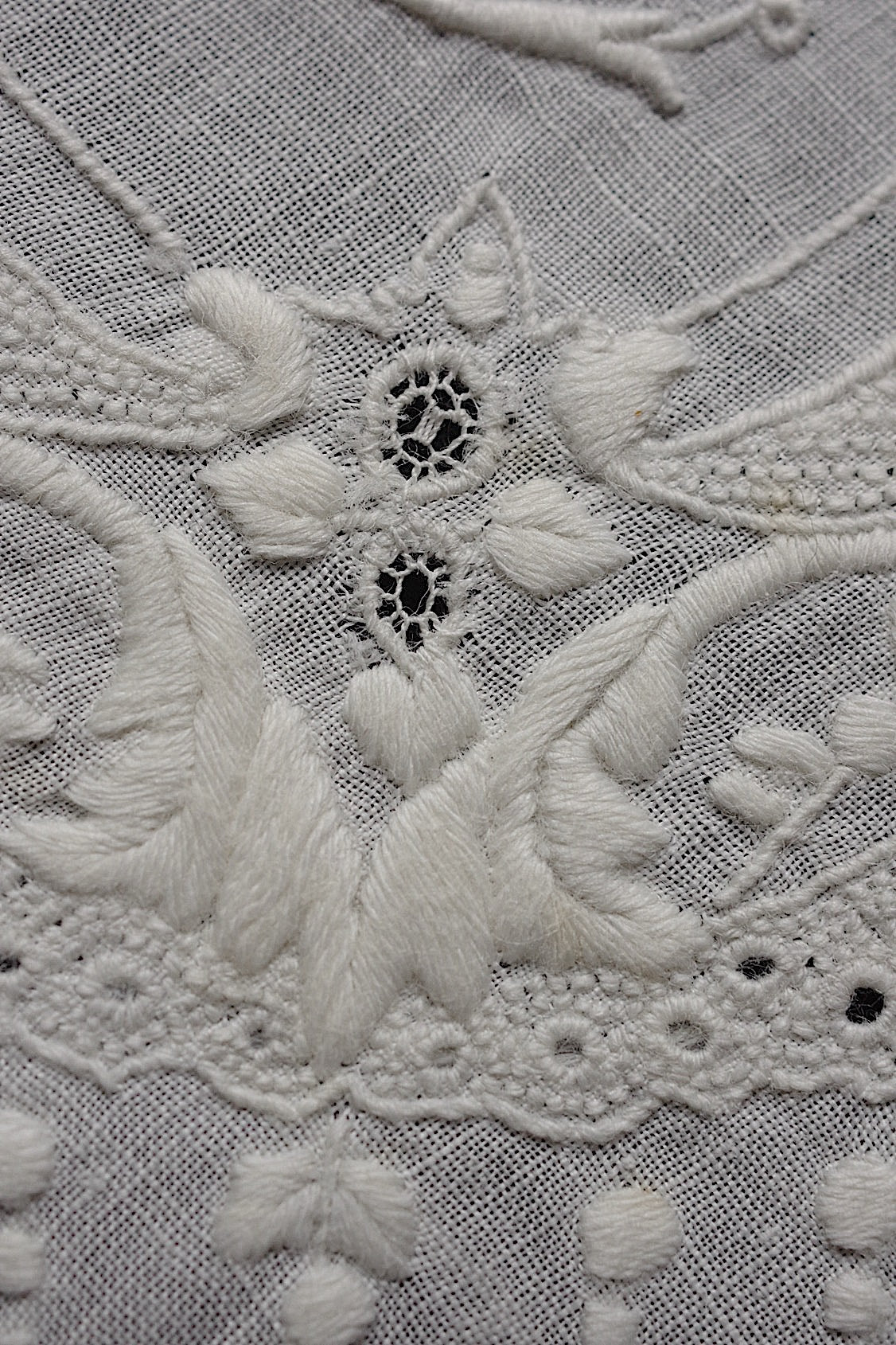 アンティーク刺繍ハンカチ3/dentelle ancienne /antique .FR a l'epoque