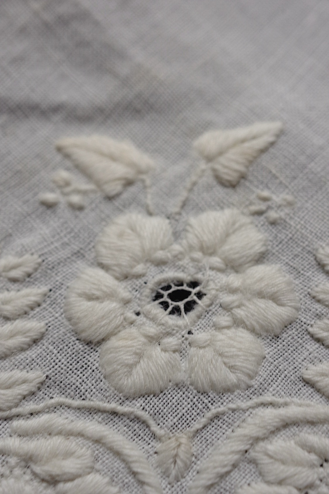 アンティーク刺繍ハンカチ4/dentelle ancienne /antique .FR a l'epoque