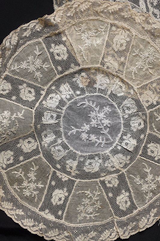 アンティーク刺繍/napperon /antique .FR a l'epoque