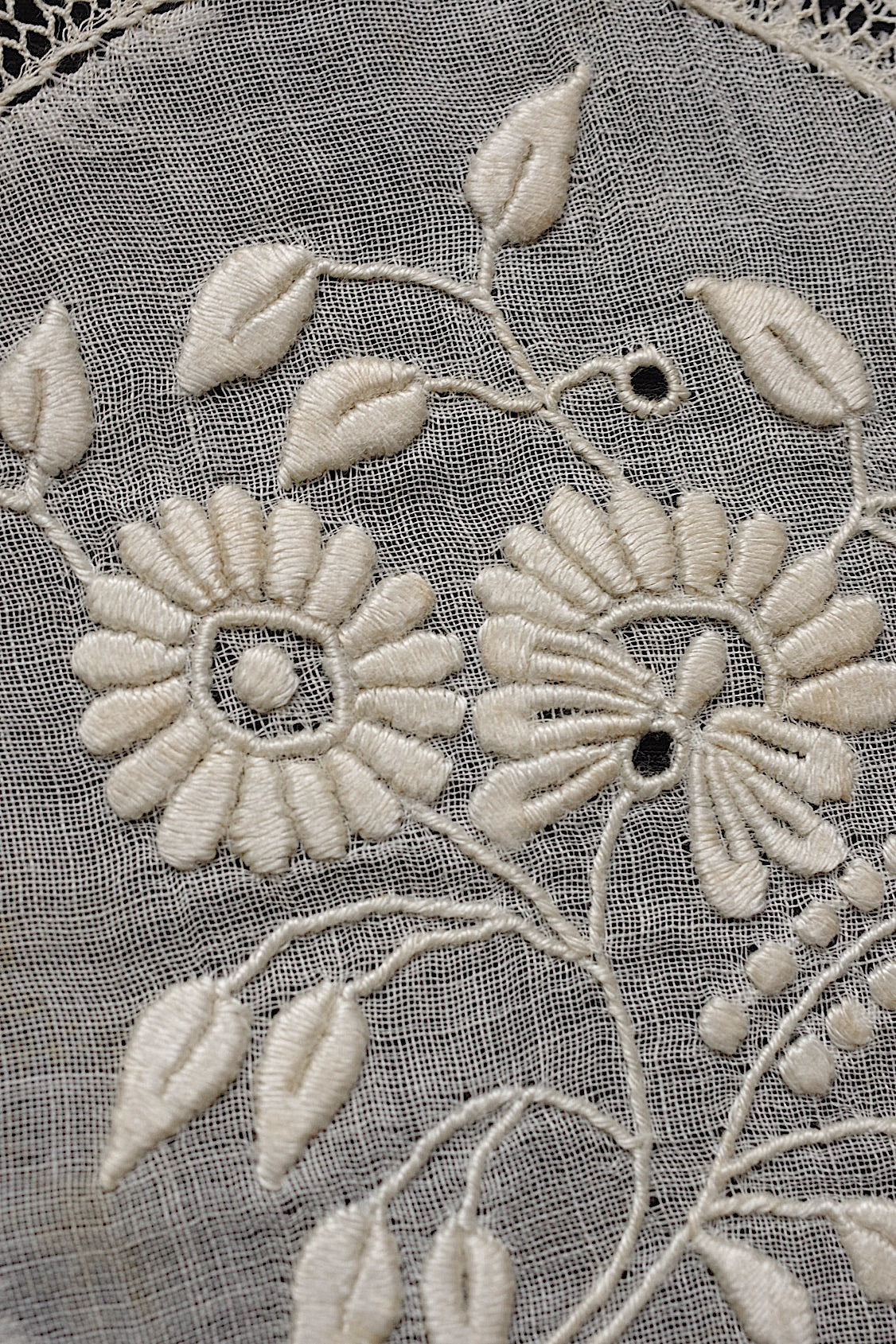 アンティーク刺繍/napperon  /antique .FR a l'epoque