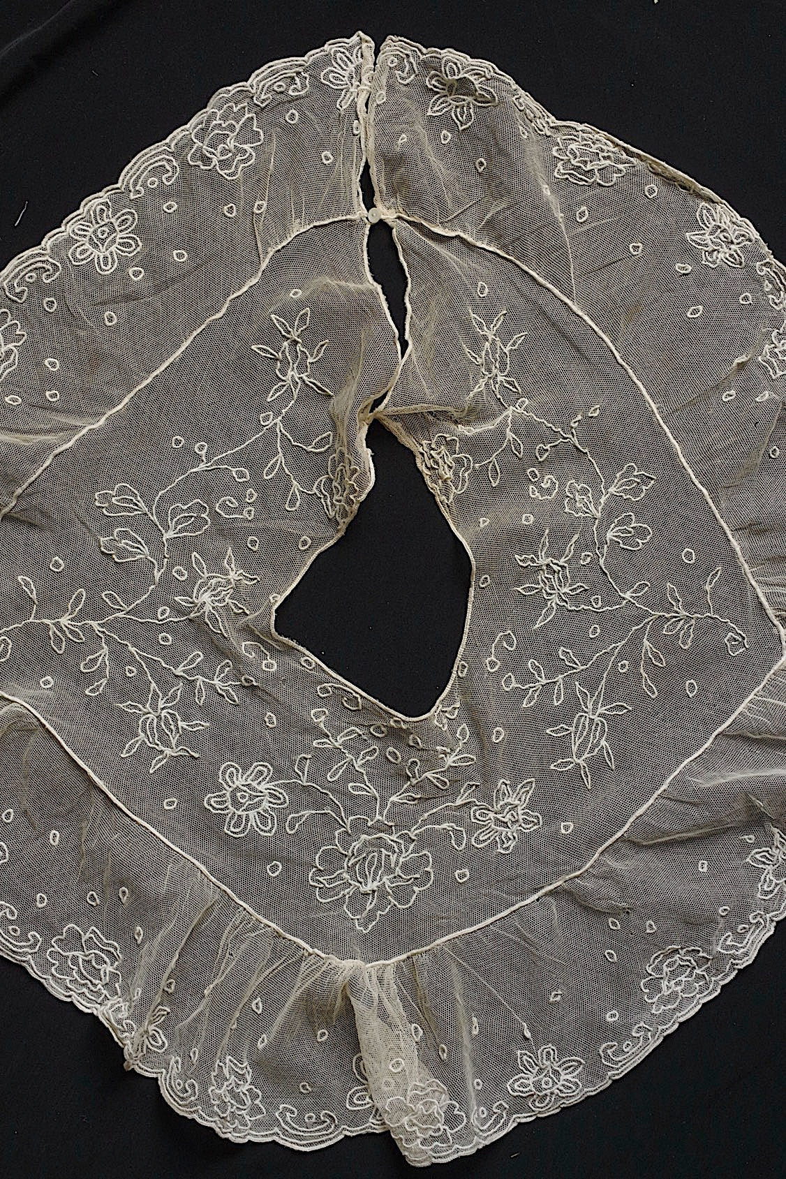 アンティークレース襟/dentelle ancienne  /antique .FR a l'epoque