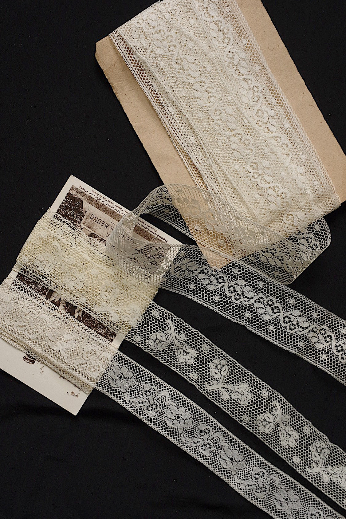 アンティークレース3種/dentelle ancienne  /antique lace .FR a l'epoque