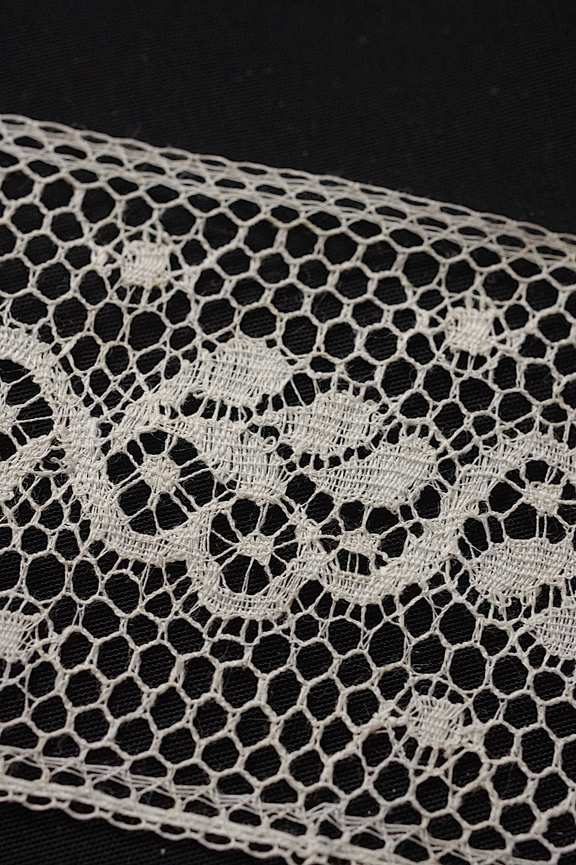 アンティークレース3種/dentelle ancienne  /antique lace .FR a l'epoque