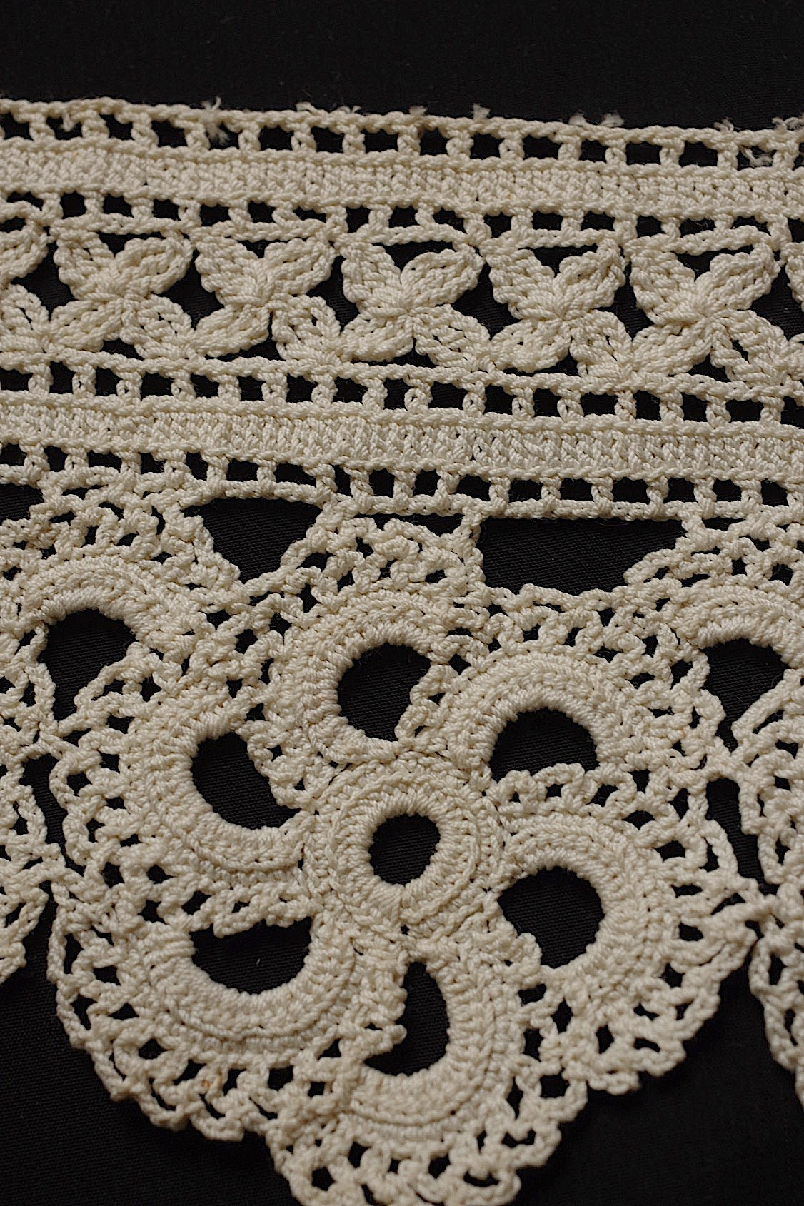 アンティークレーステープ+クロシェ/dentelle ancienne  /antique lace .FR a l'epoque