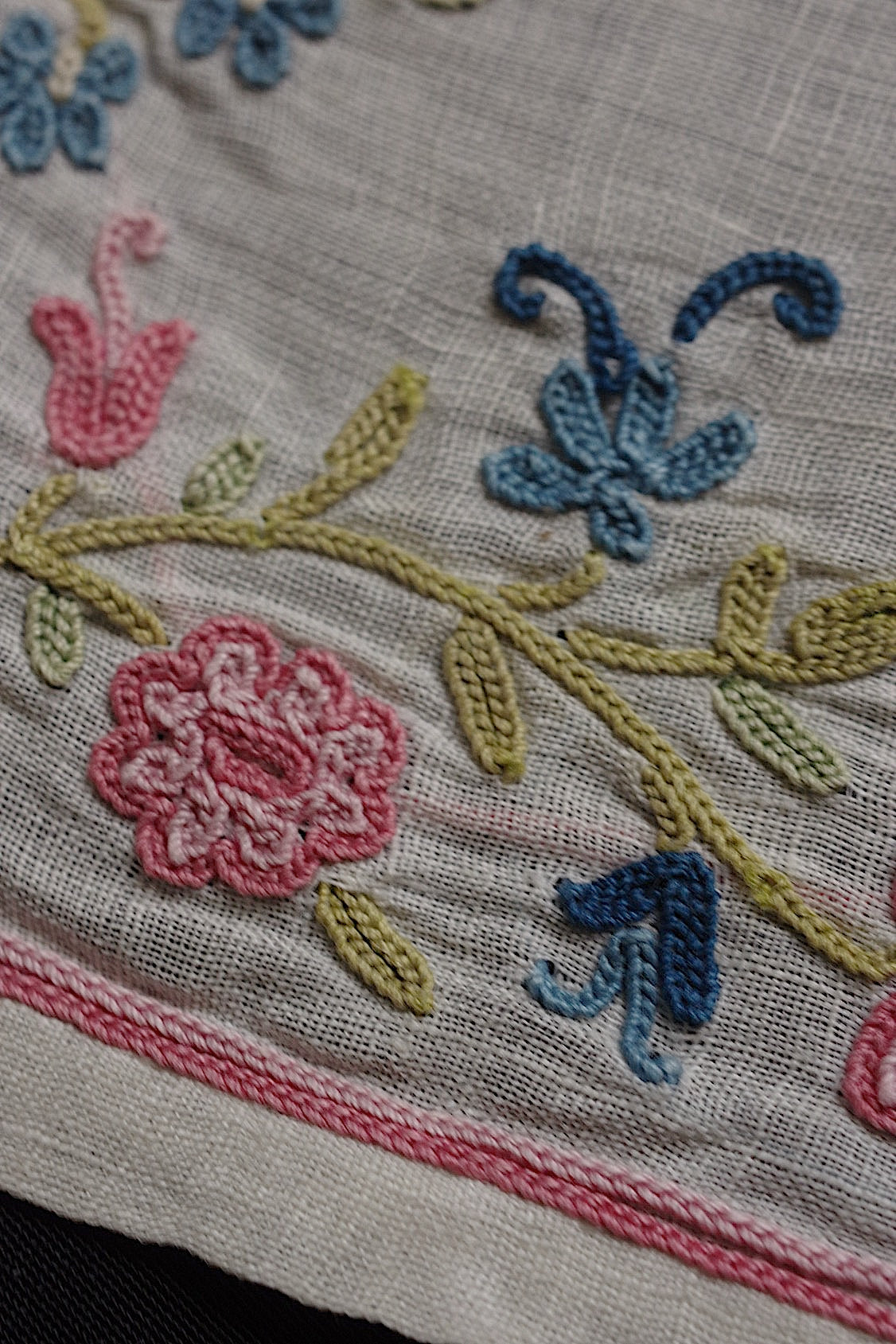 アンティークnapperon/dentelle ancienne  /antique lace .FR a l'epoque