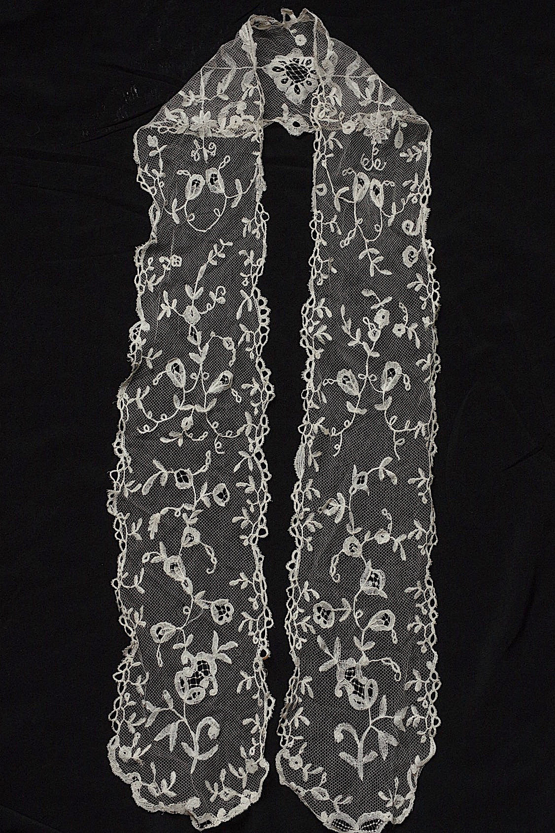 アンティークレースラペット/dentelle ancienne/antique lace .FR a l'epoque