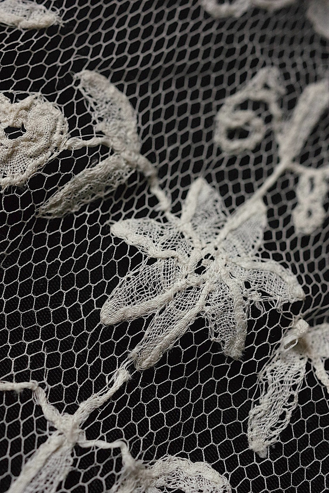 アンティークレースラペット/dentelle ancienne/antique lace .FR a l'epoque