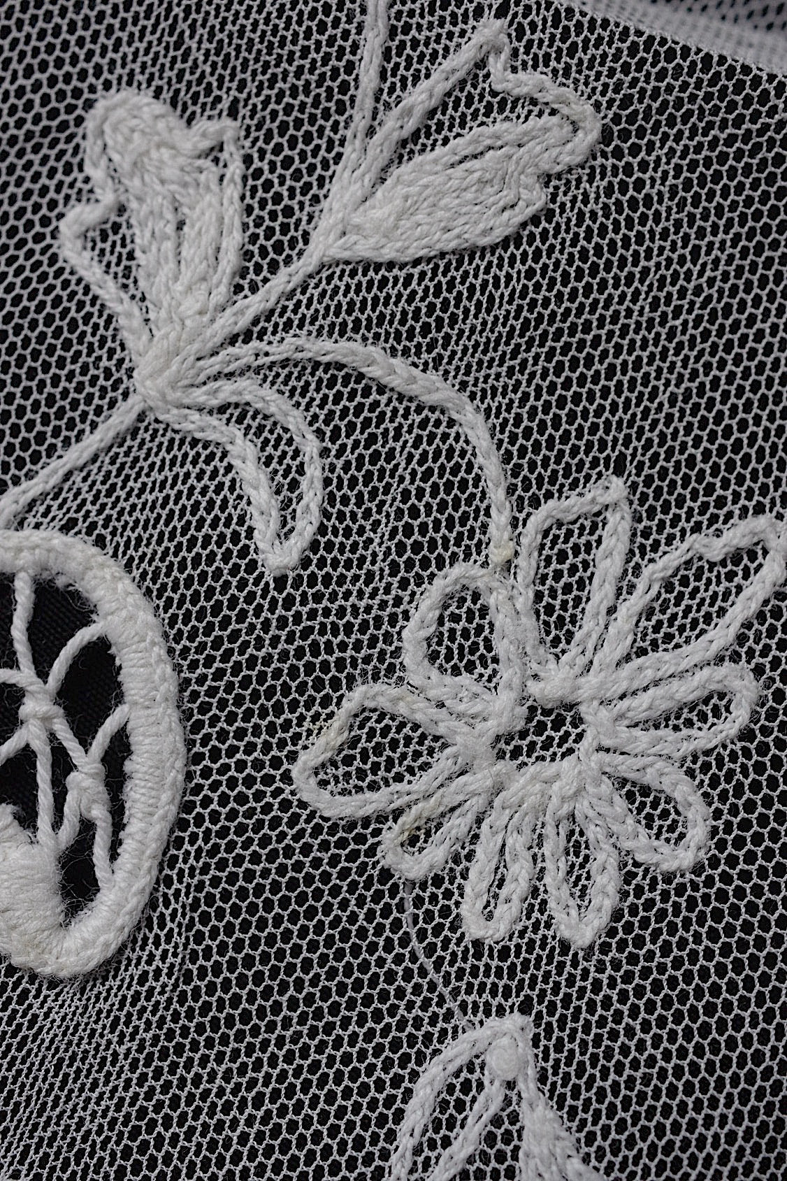 アンティークレースタイ/dentelle ancienne/antique lace .FR a l'epoque