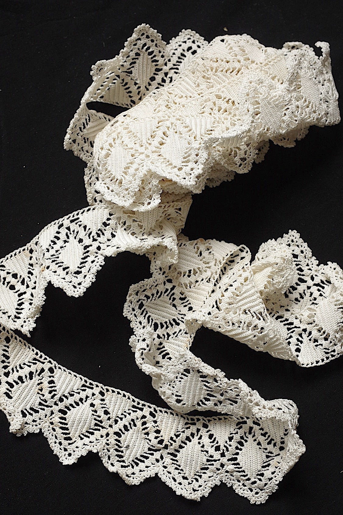 アンティークレース400cm/dentelle ancienne/antique lace .FR a l'epoque