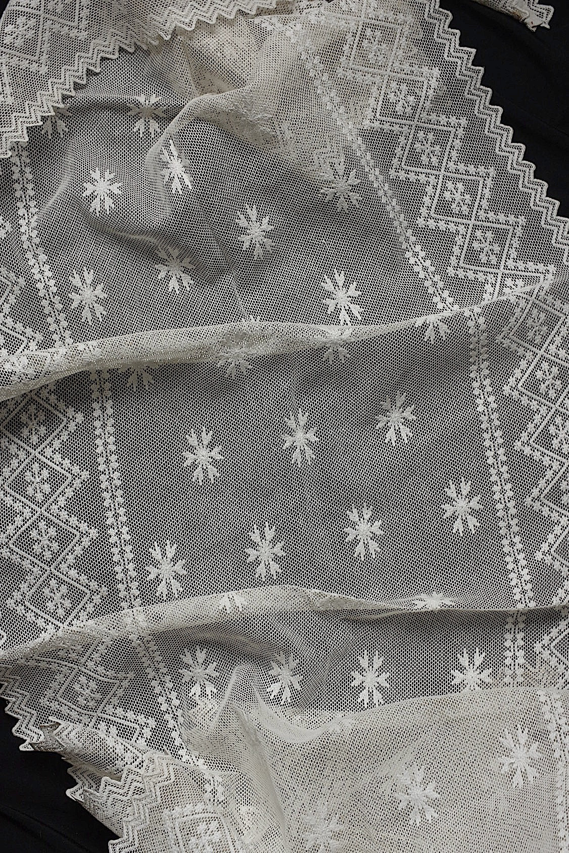 アンティークカーテン/linge de maison .FR a l'epoque