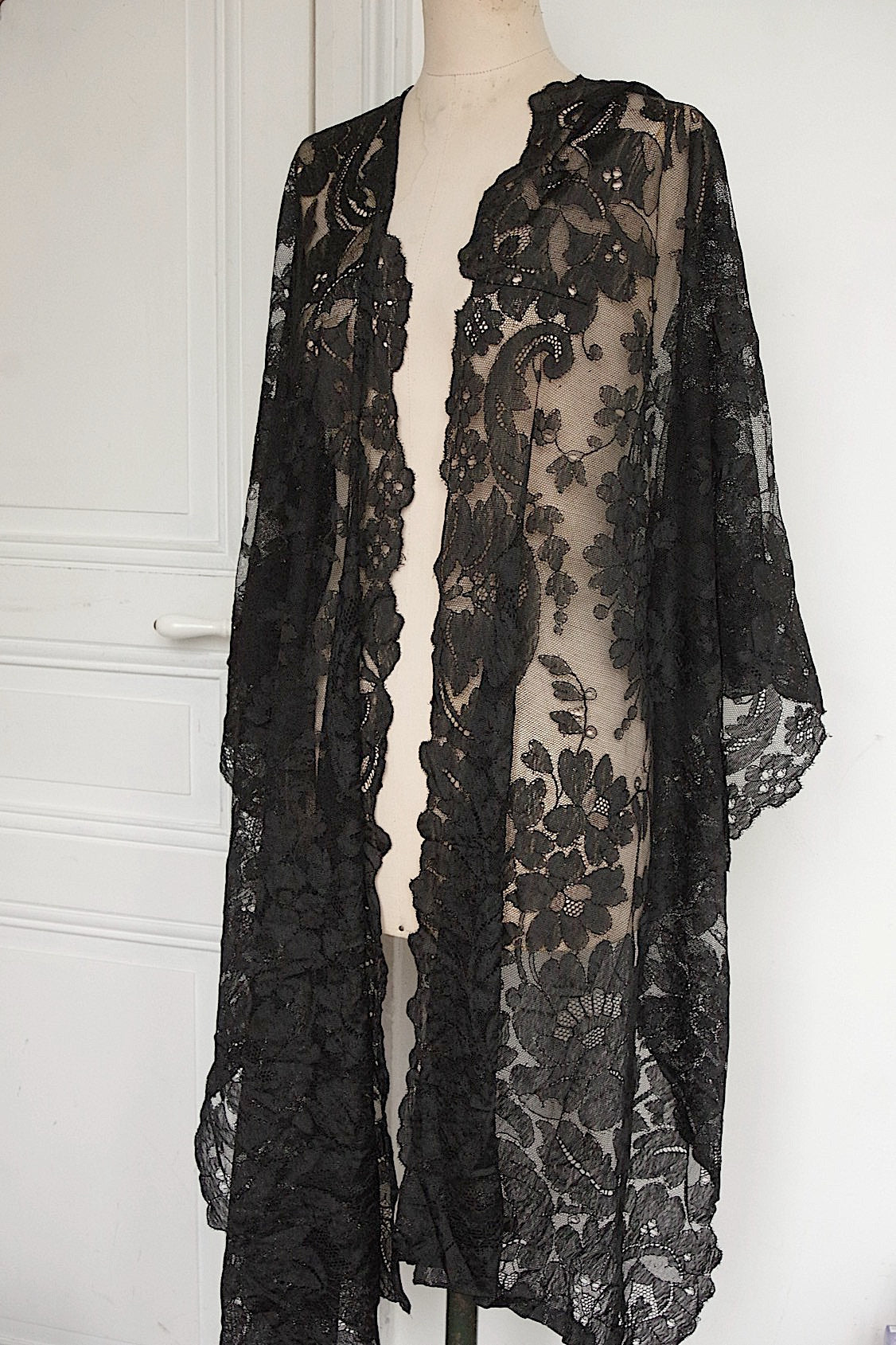 アンティークレースクロ/dentelle ancienne/antique lace .FR a l'epoque