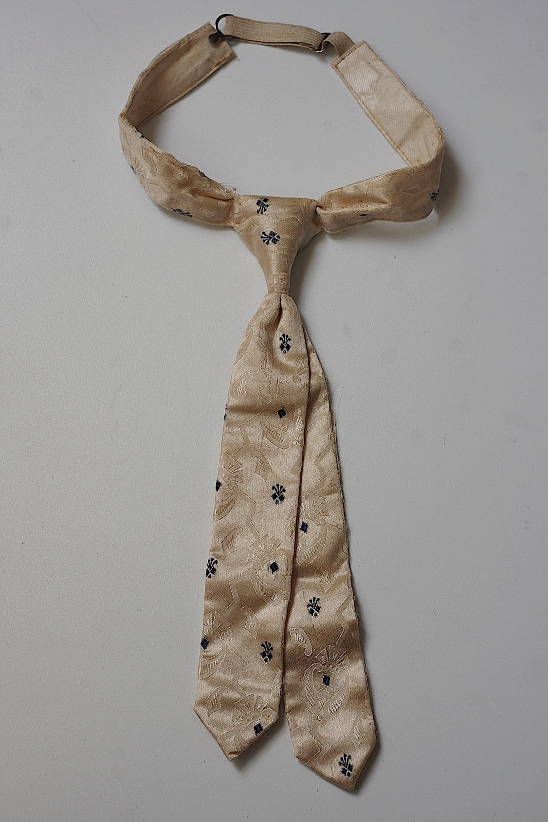 アンティークタイ/cravate monsieur/antique 2 .FR a l'epoque