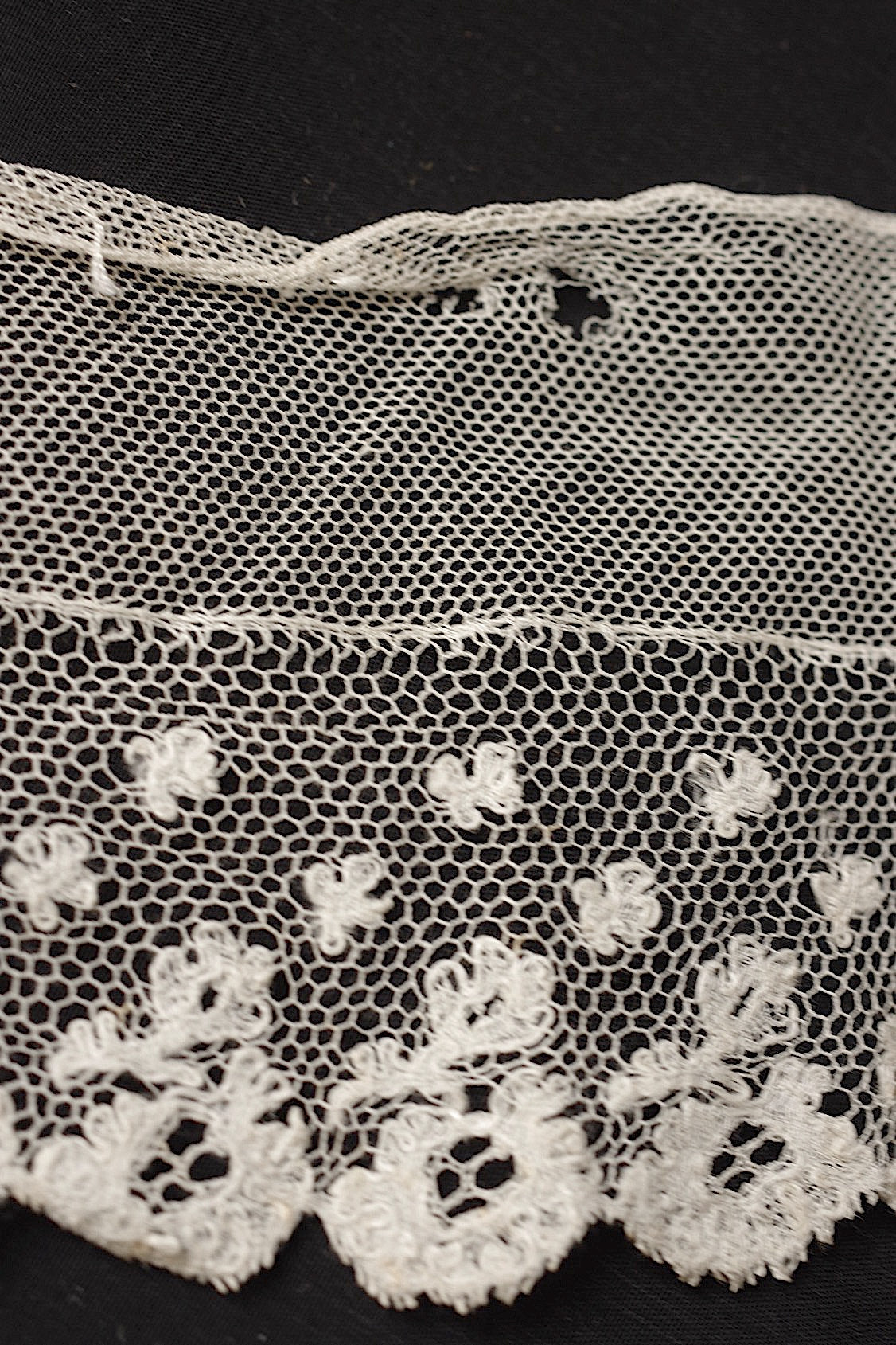 アンティークレース3種/dentelle ancienne/antique lace .FR a l'epoque