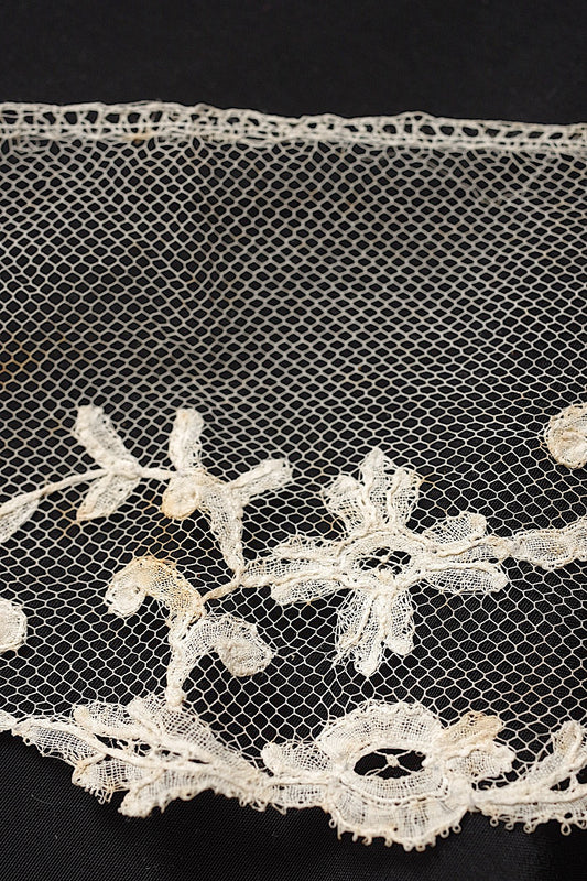 アンティークレース2種/dentelle ancienne/antique lace .FR a l'epoque