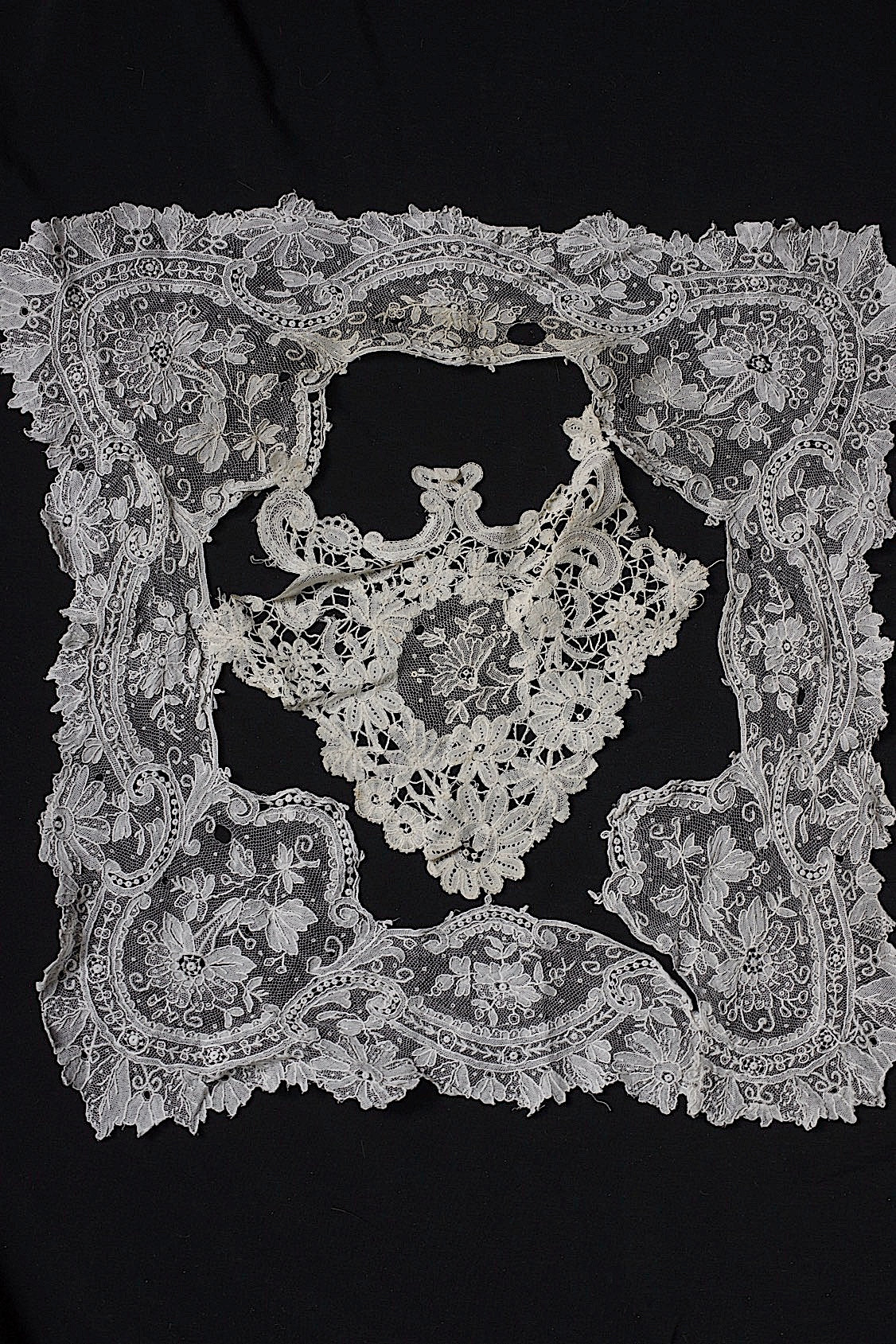 アンティークレース ホニトンMIX/dentelle ancienne/antique lace .FR a l'epoque