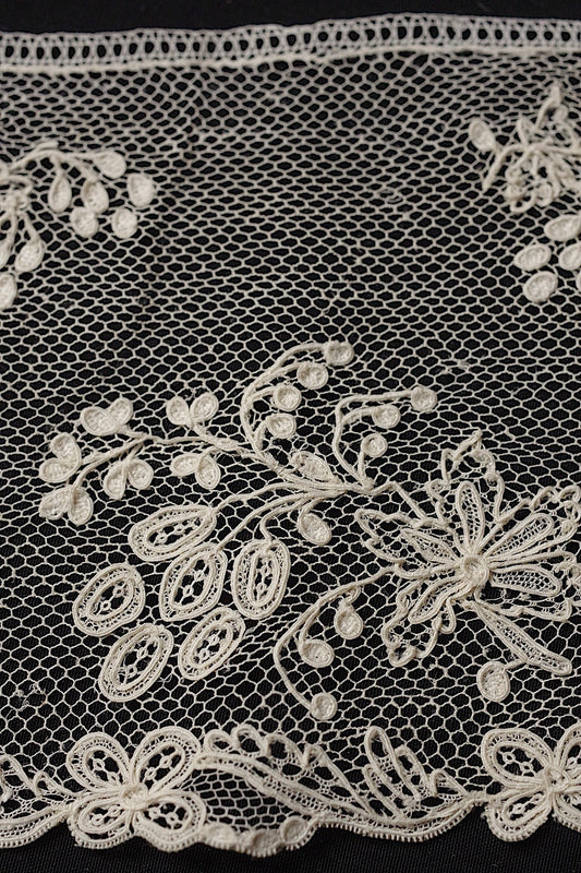アンティークレースアランソン/dentelle ancienne/antique lace .FR a l'epoque