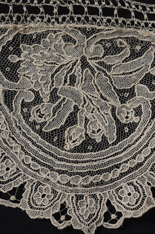 アンティークレースブリュクセル/dentelle ancienne/antique lace .FR a l'epoque