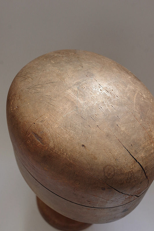 アンティーク帽子型/moule à chapeau en bois/antique .FR a l'epoque