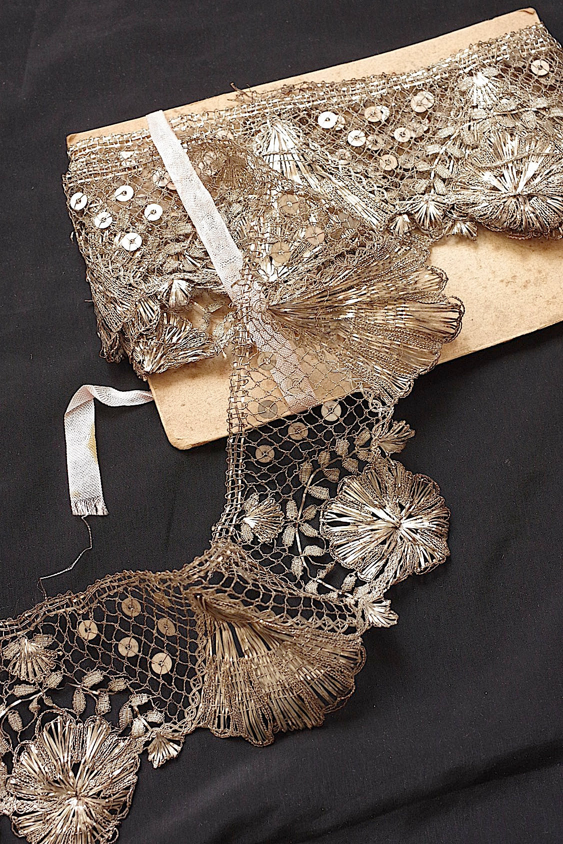 アンティークメタルレース dentelle antique lace 195cm