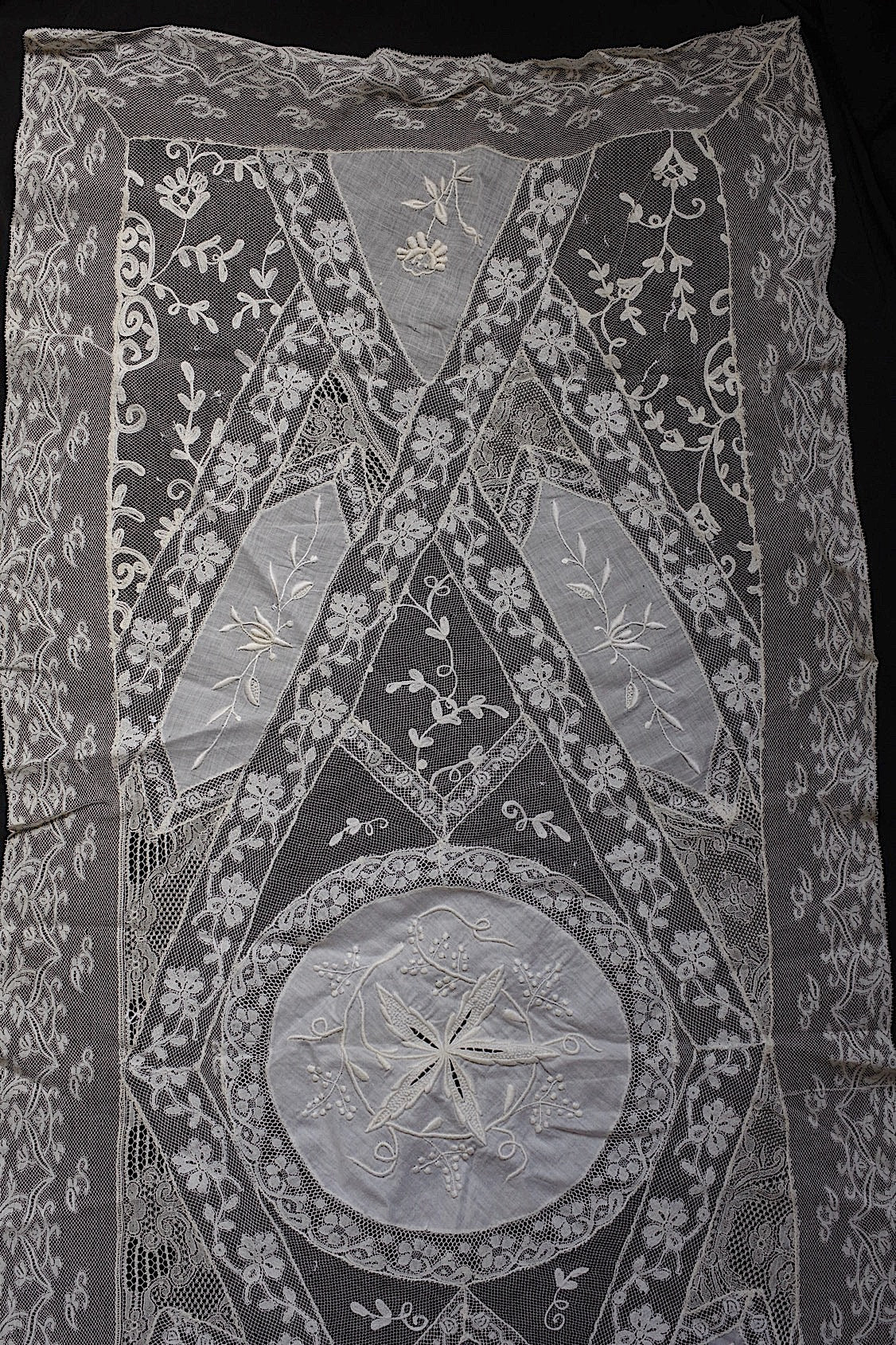 Tissu brodé en dentelle antique, dentelle antique