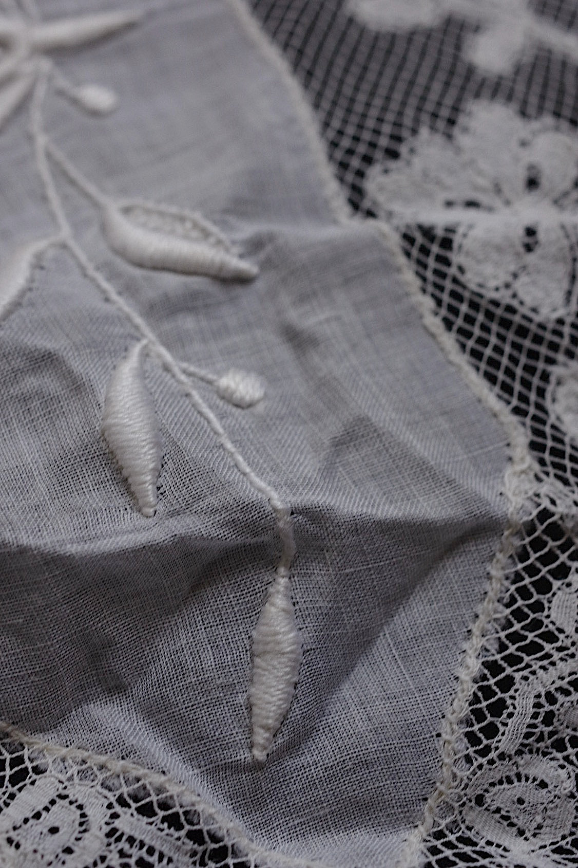 Tissu brodé en dentelle antique, dentelle antique